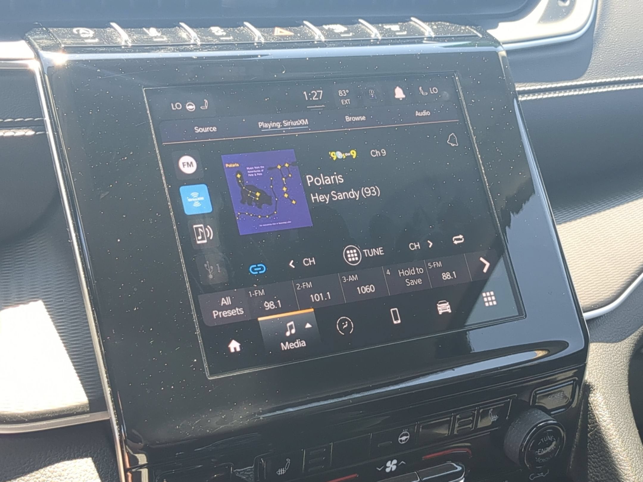 2023 Jeep Grand Cherokee Laredo 4x4