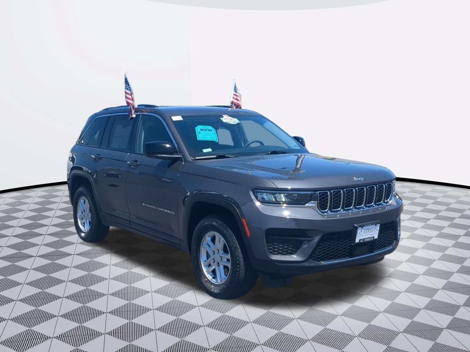 2023 Jeep Grand Cherokee Laredo 4x4