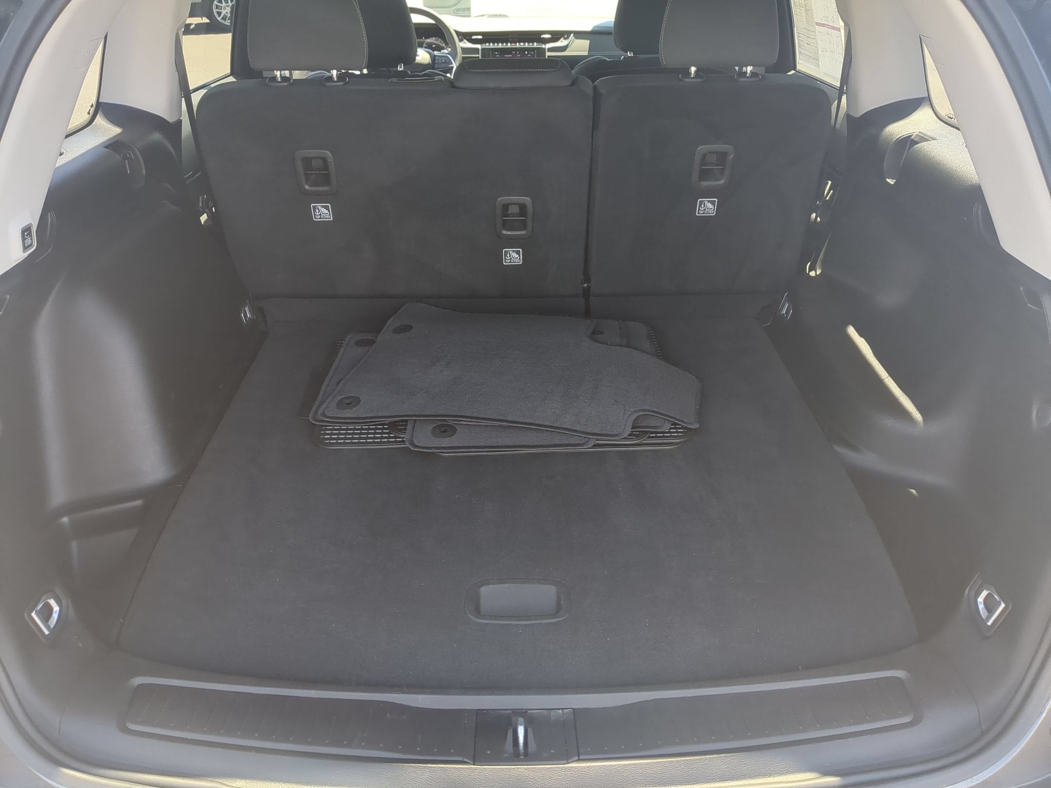 2023 Jeep Grand Cherokee Laredo 4x4