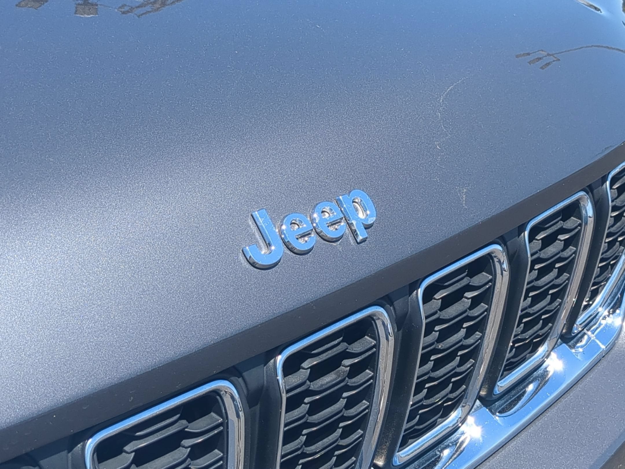 2023 Jeep Grand Cherokee Laredo 4x4