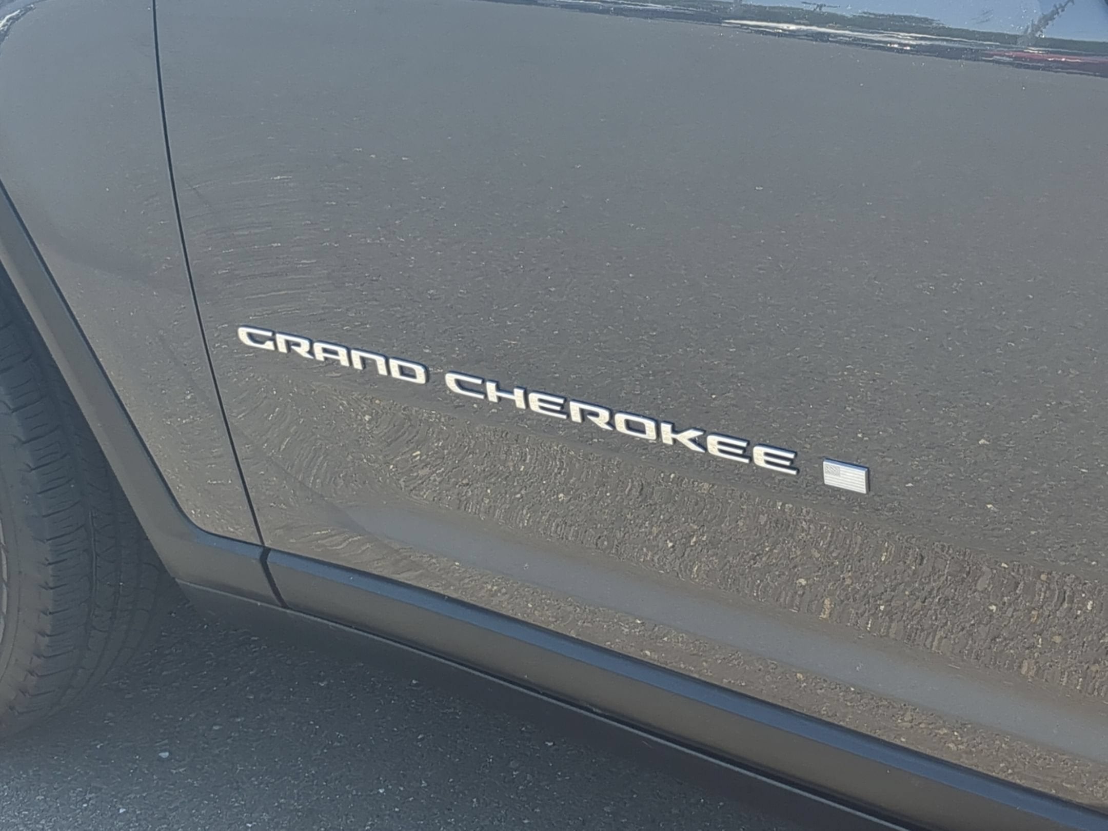 2023 Jeep Grand Cherokee Laredo 4x4