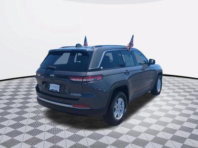 2023 Jeep Grand Cherokee Laredo 4x4