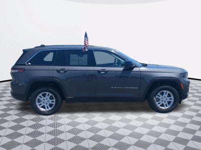2023 Jeep Grand Cherokee Laredo 4x4