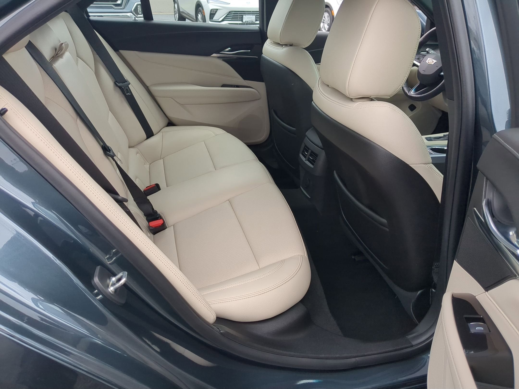 2022 Cadillac CT4 Premium Luxury