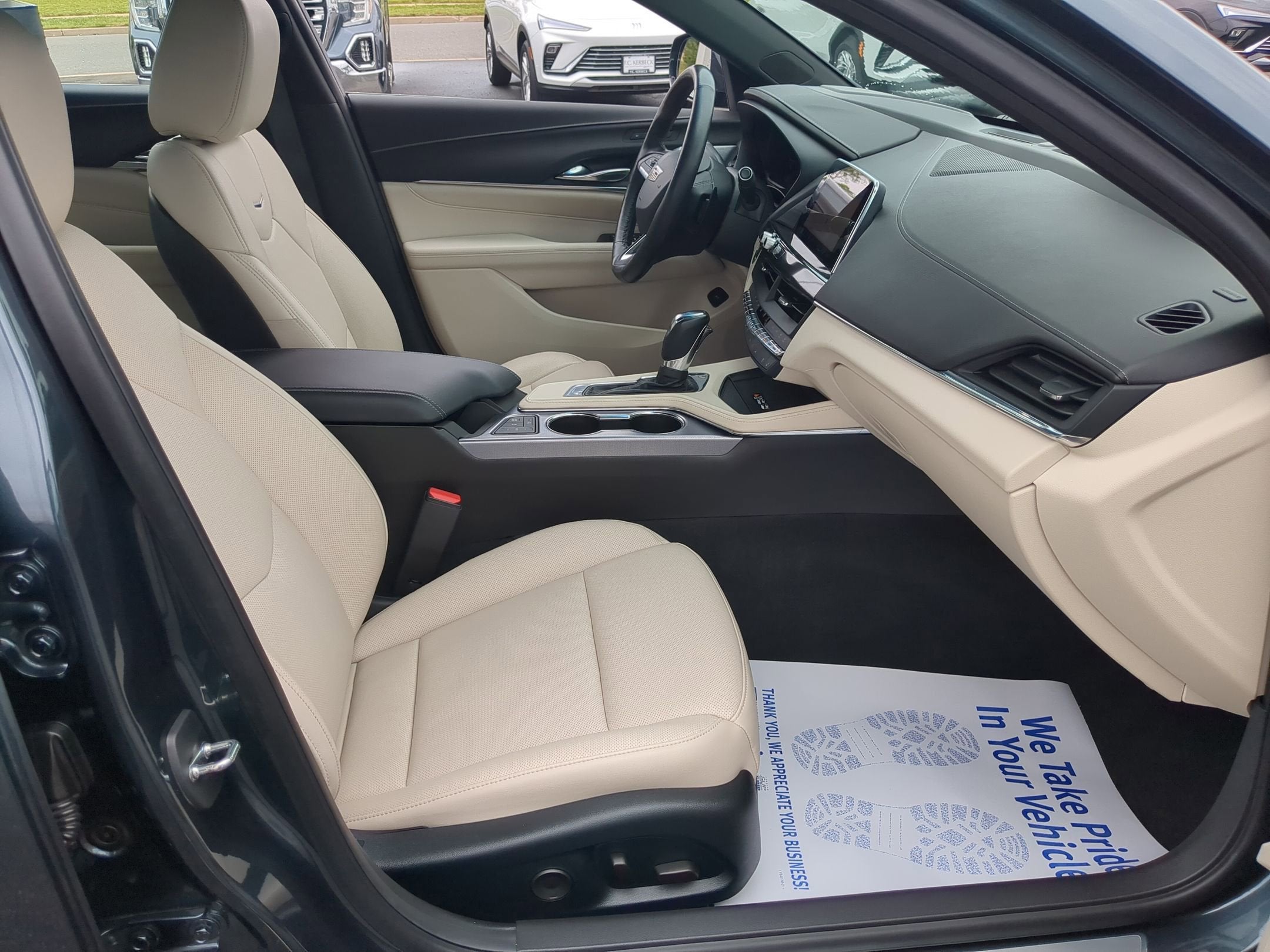 2022 Cadillac CT4 Premium Luxury