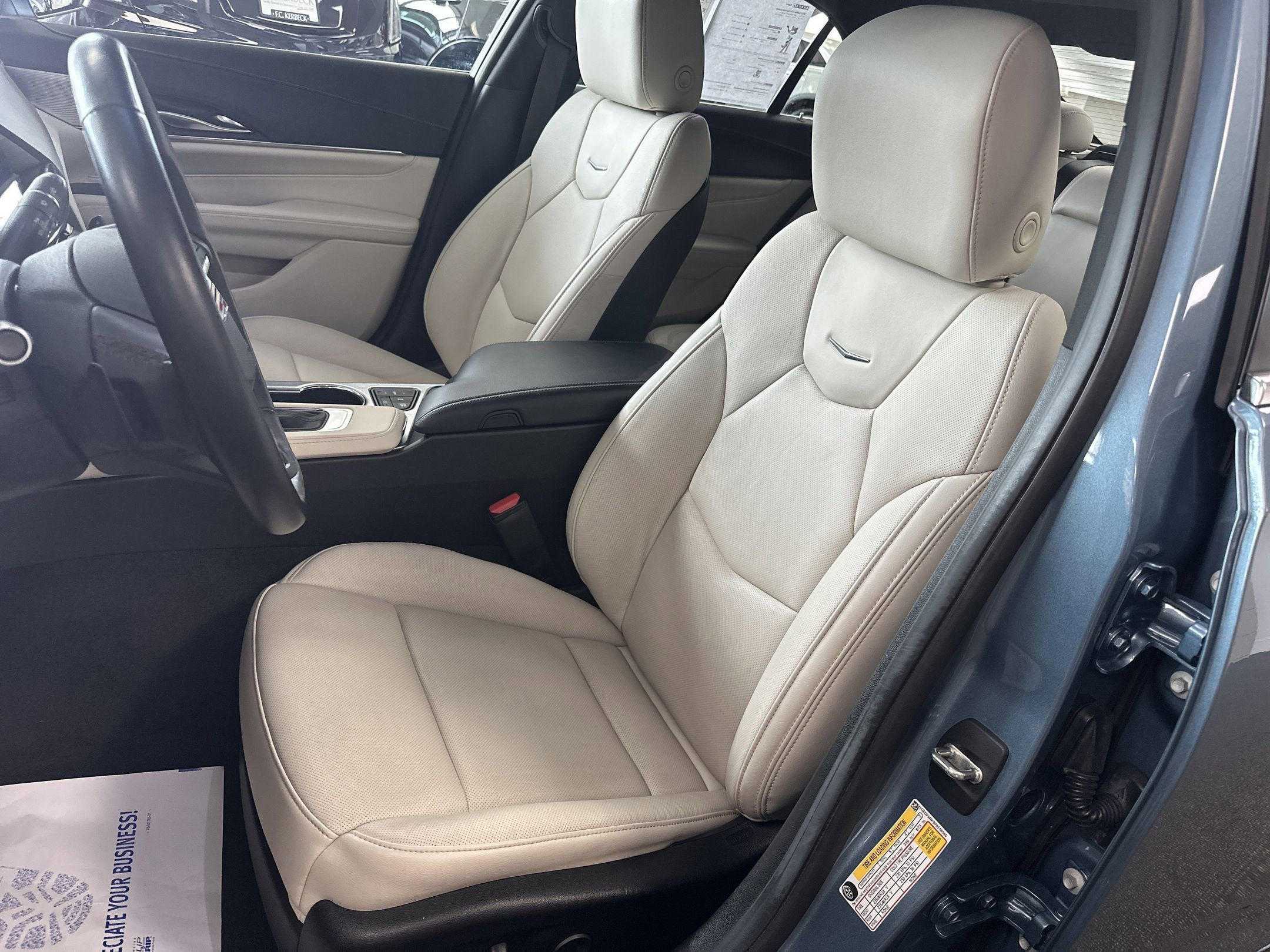 2023 Cadillac CT4 Premium Luxury