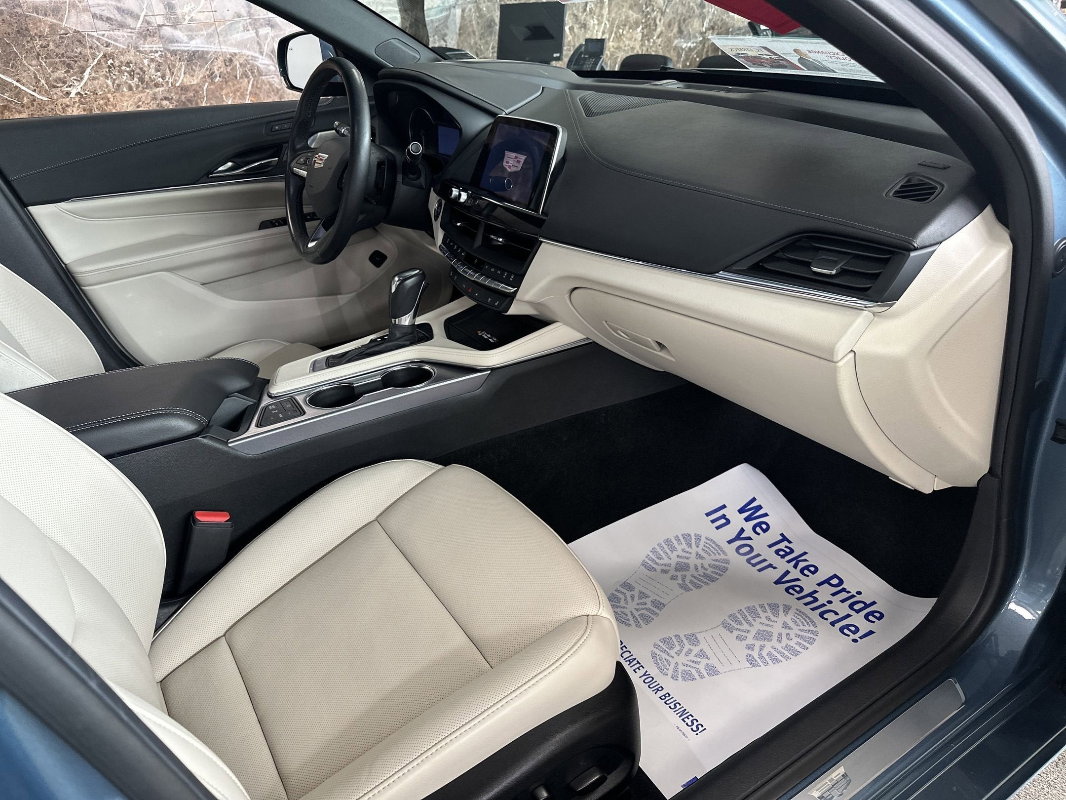 2023 Cadillac CT4 Premium Luxury