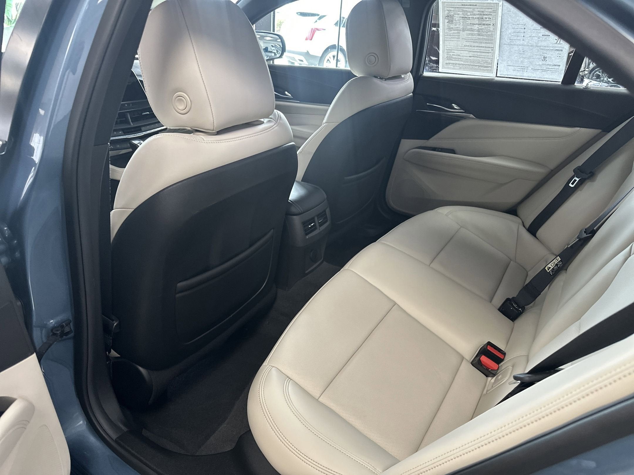 2023 Cadillac CT4 Premium Luxury