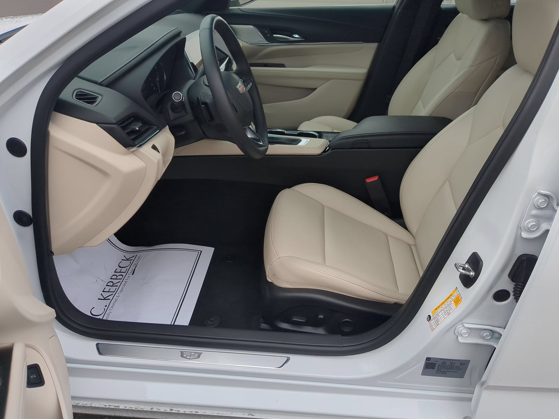 2024 Cadillac CT4 Luxury