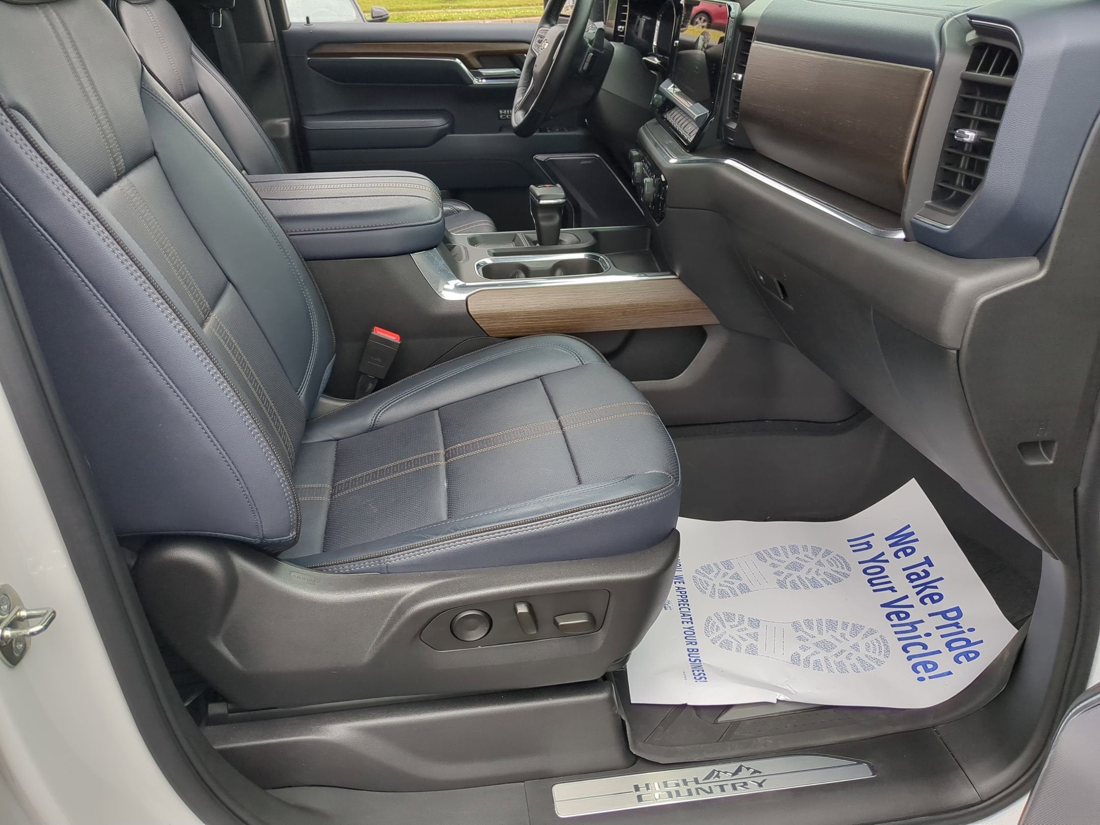2023 Chevrolet Silverado 1500 High Country