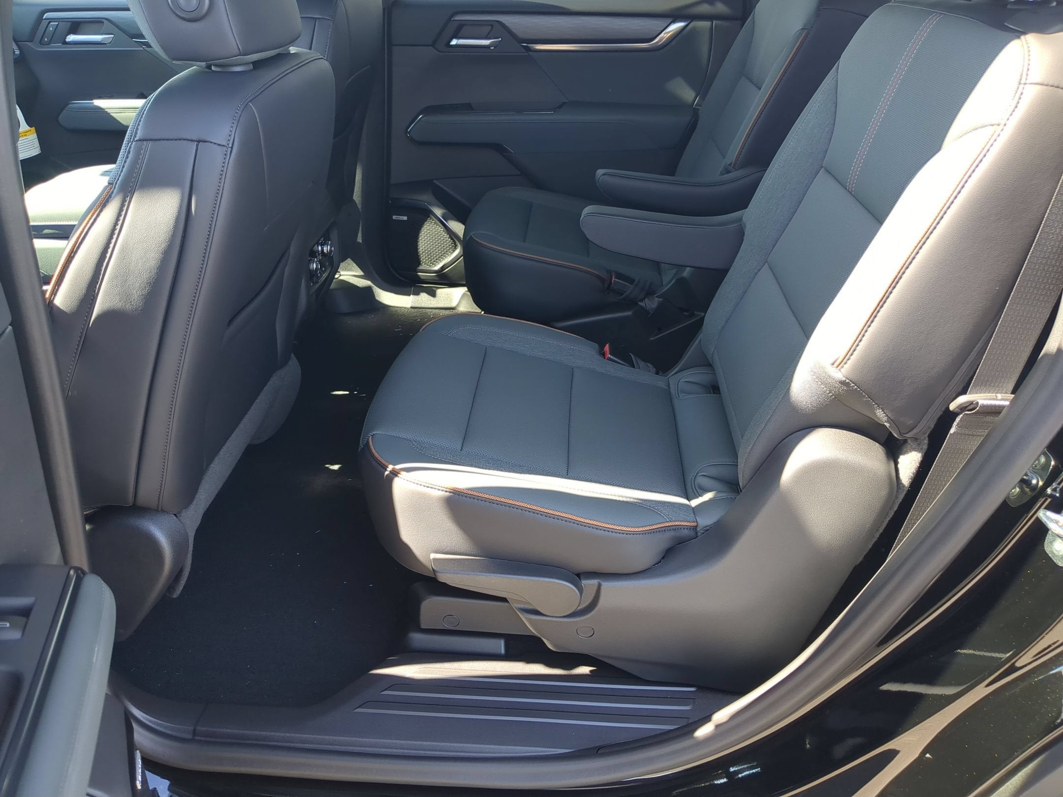 2027 GMC Acadia AT4