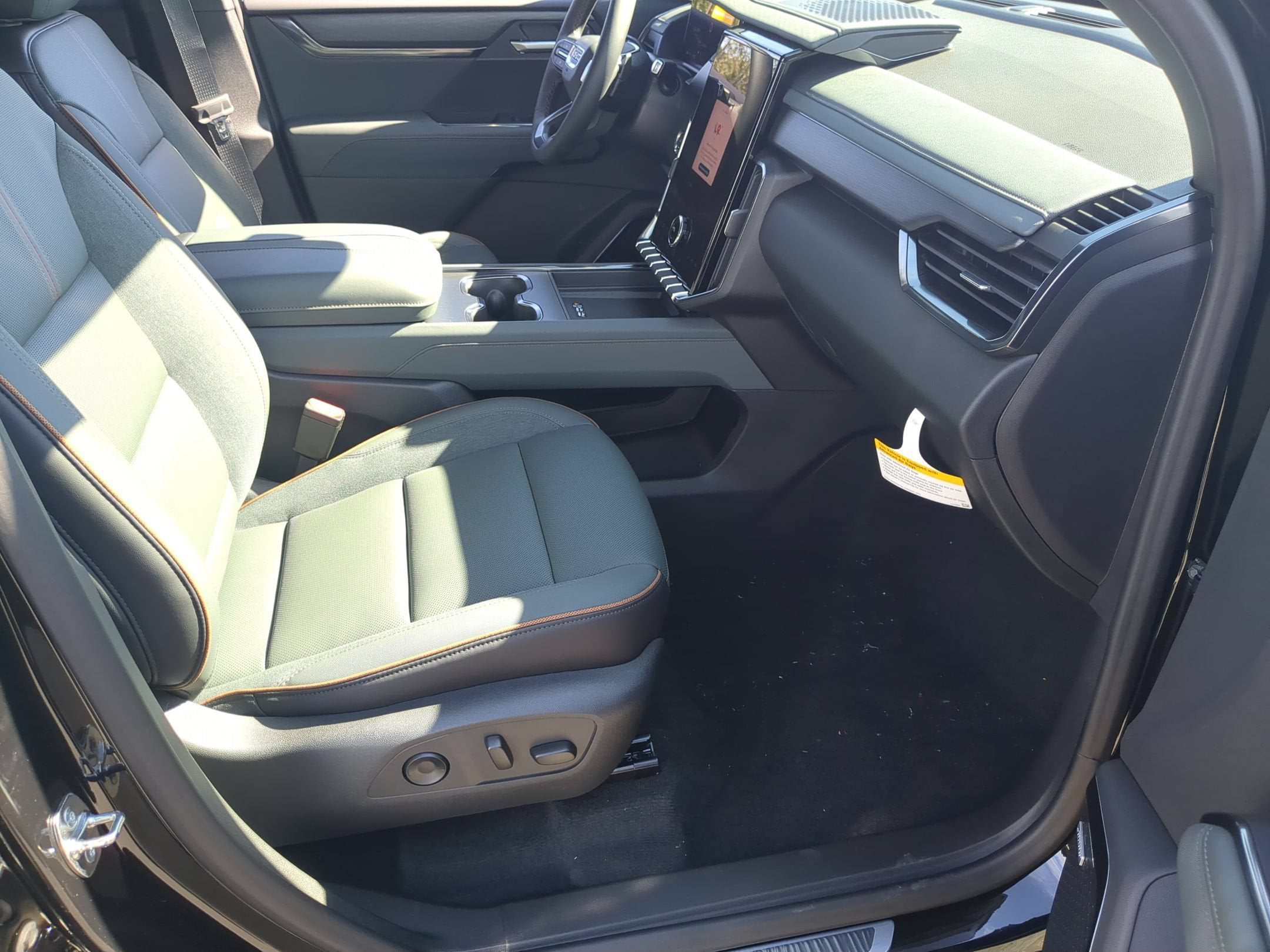 2027 GMC Acadia AT4
