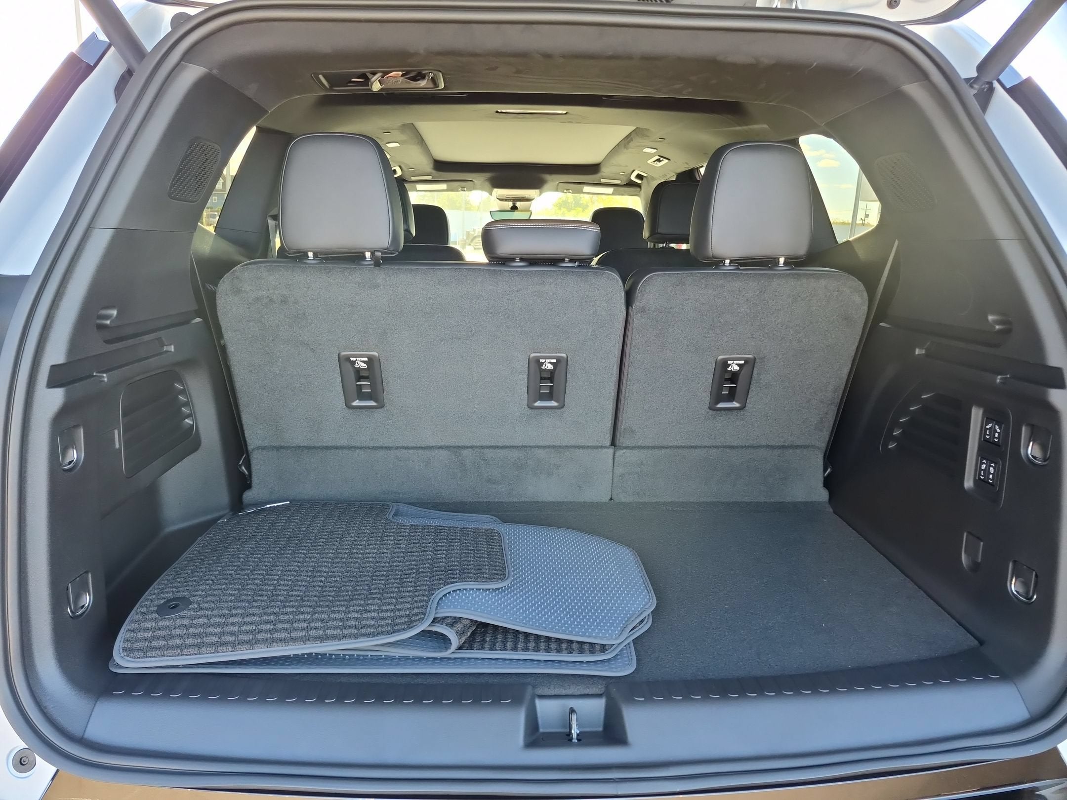 2027 GMC Acadia Denali Ultimate
