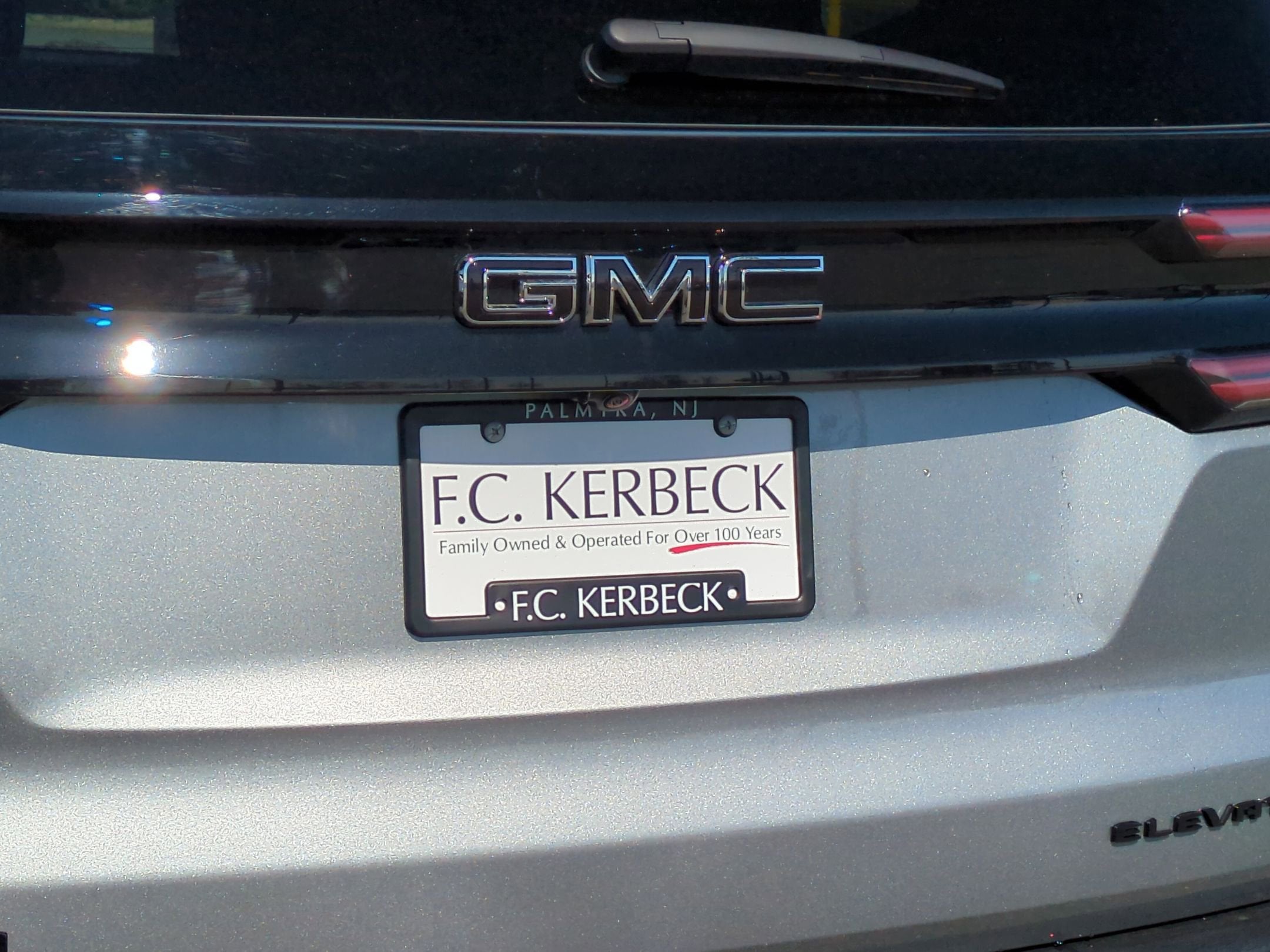 2026 GMC Acadia Elevation