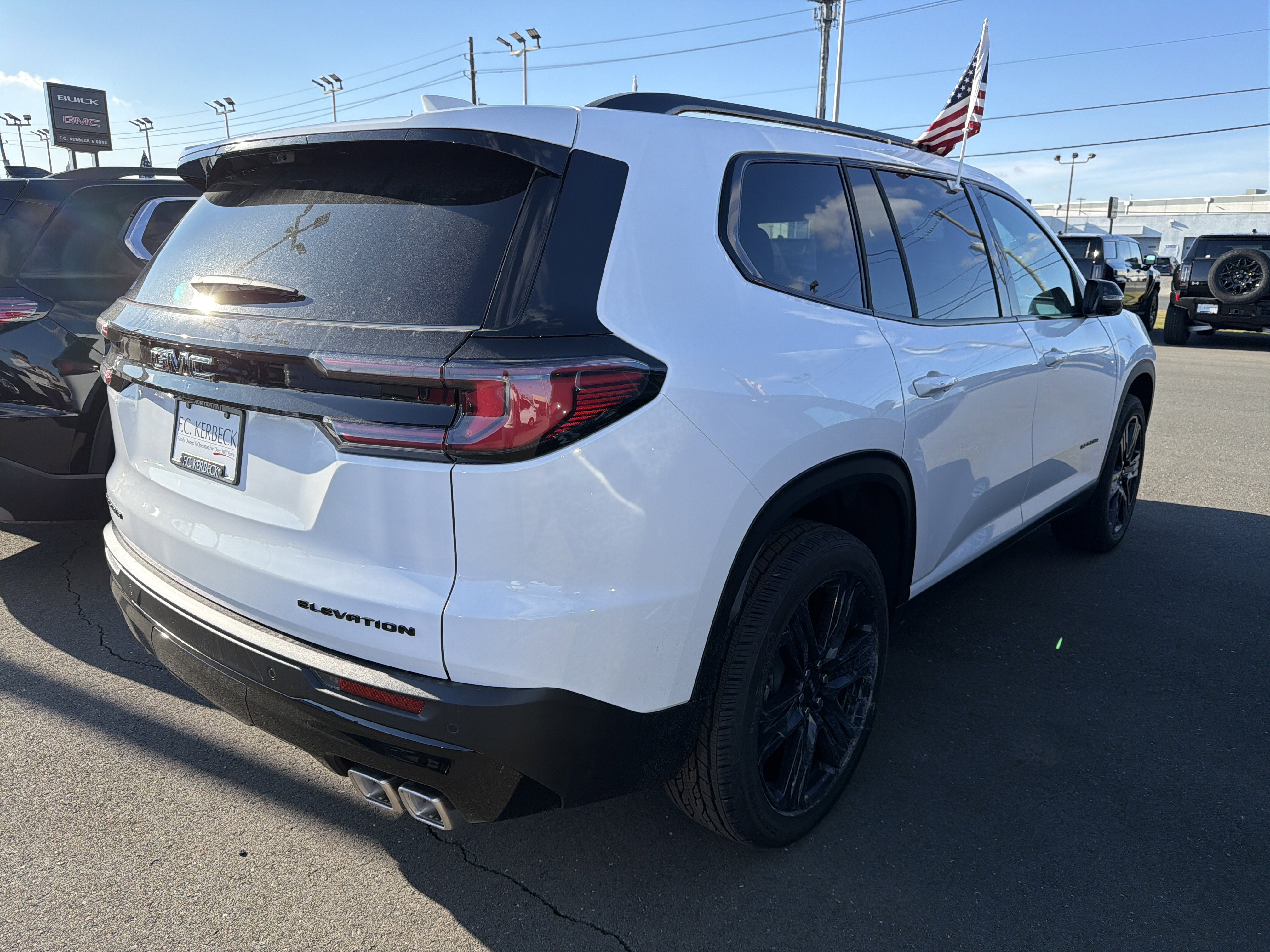 2026 GMC Acadia Elevation