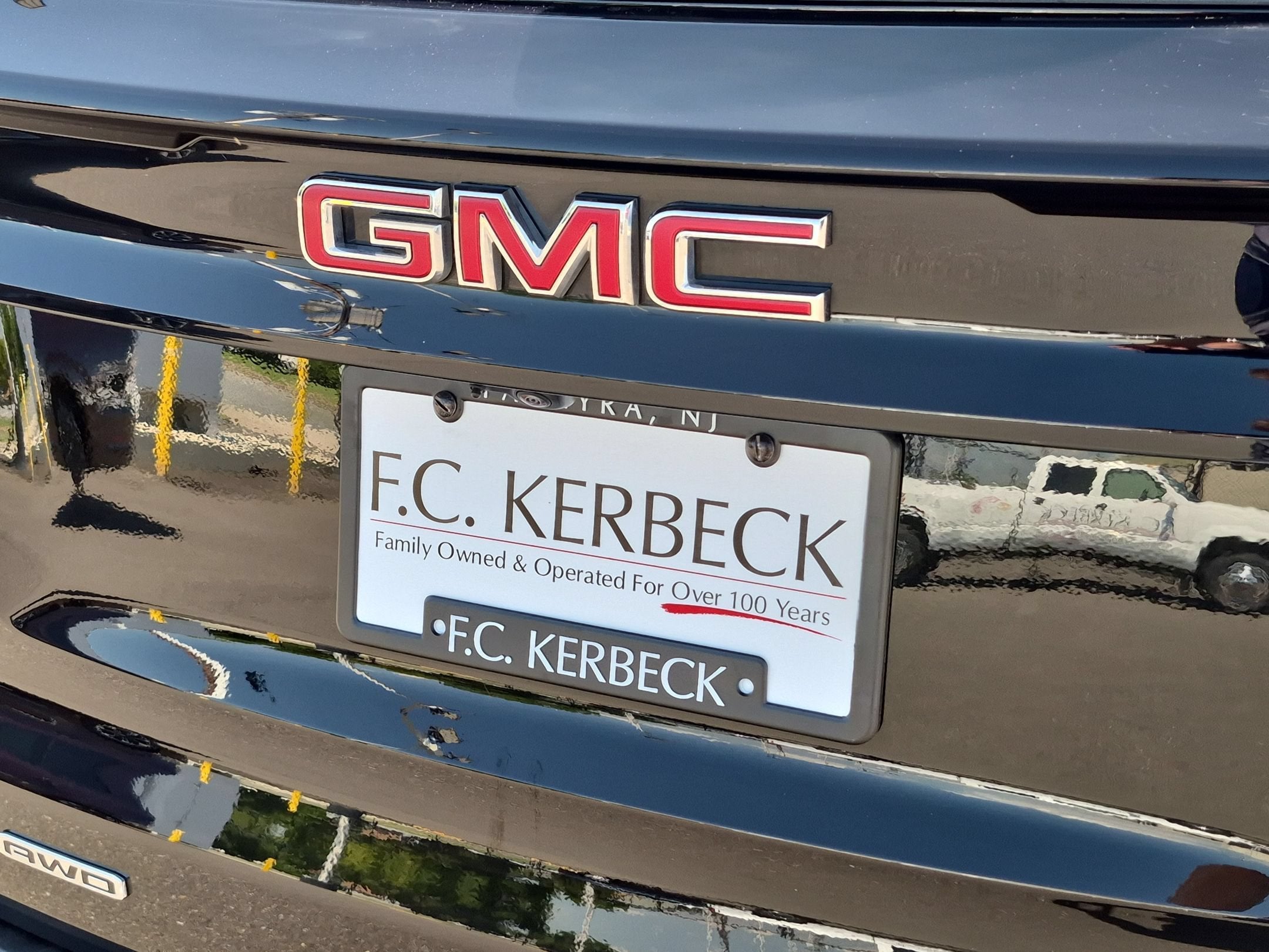 2024 GMC Acadia Elevation