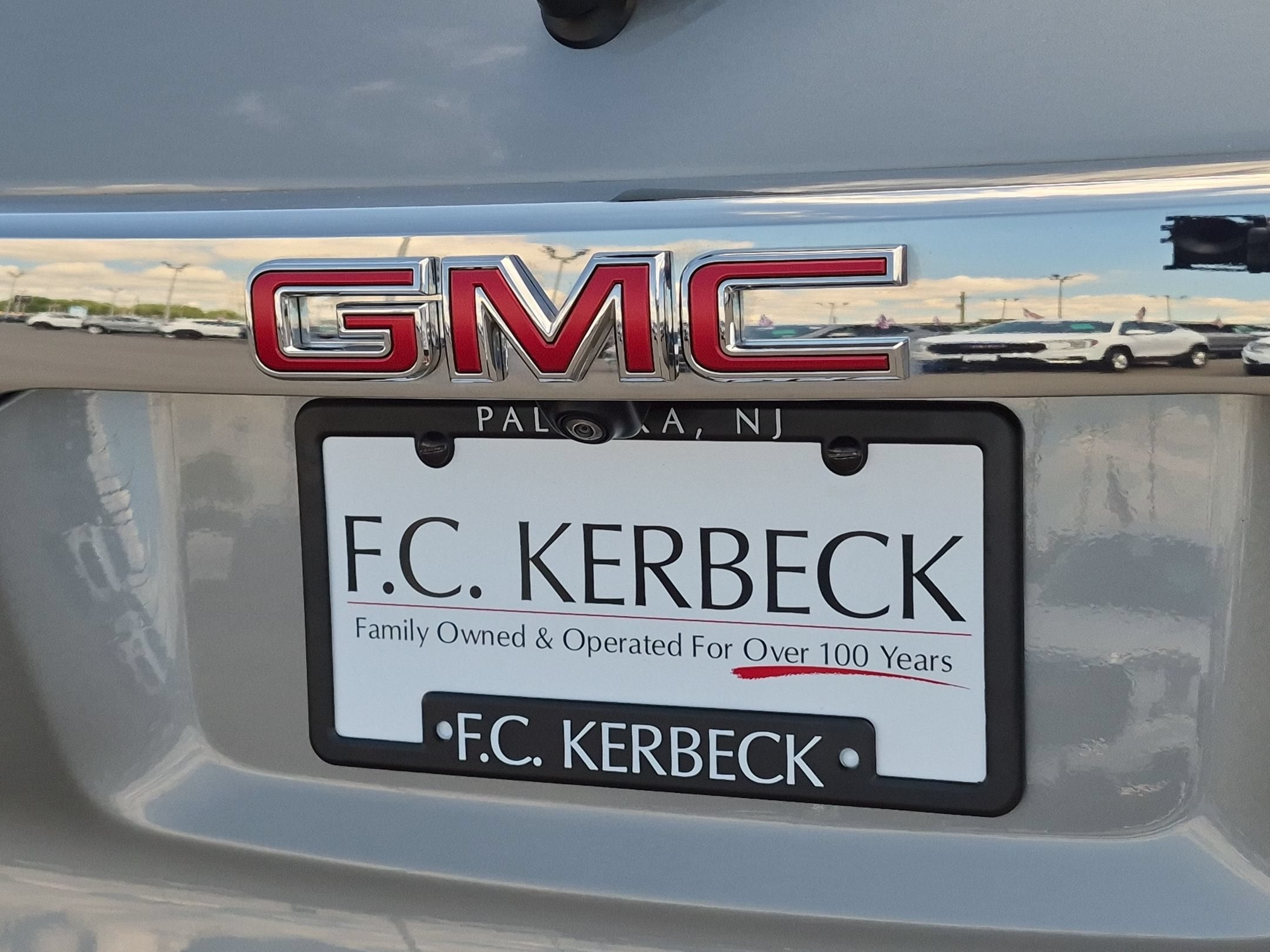 2023 GMC Acadia SLE