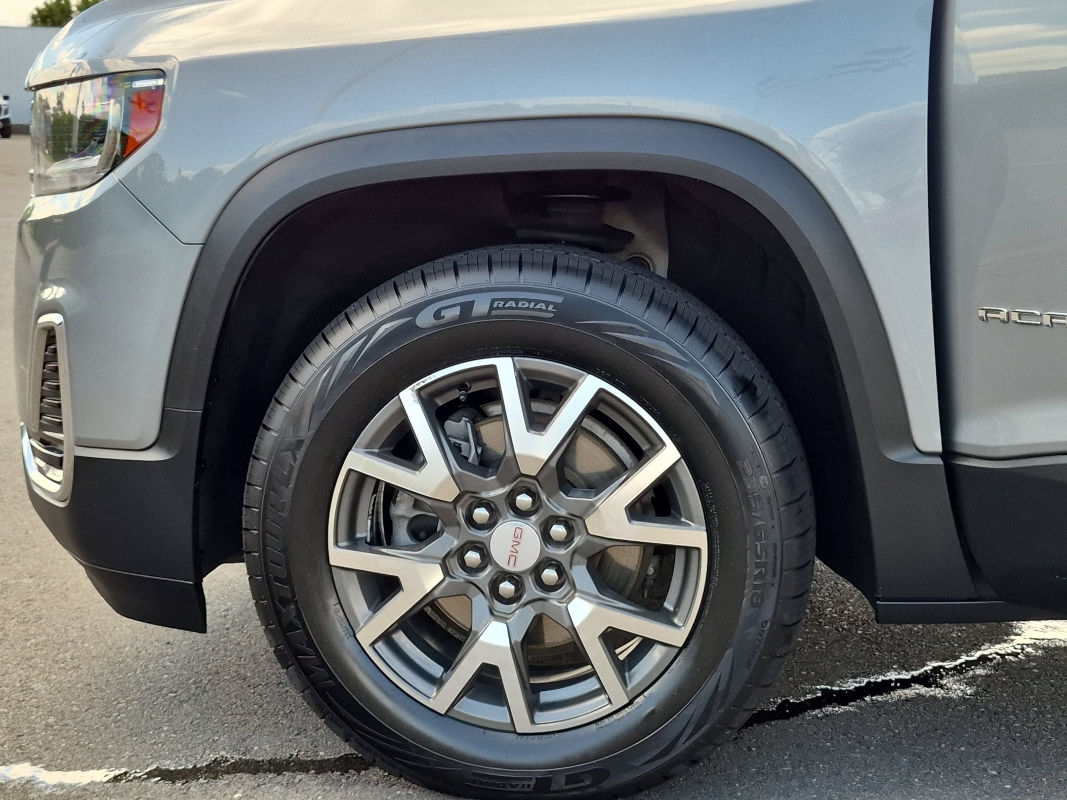 2023 GMC Acadia SLE