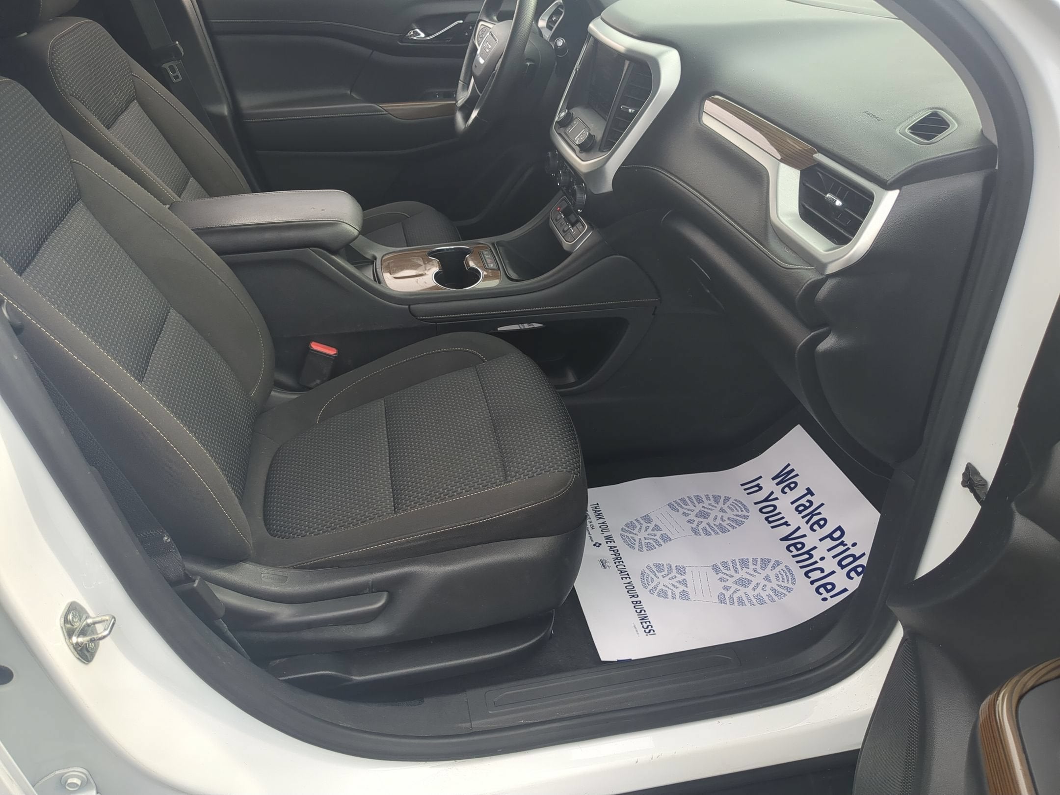 2021 GMC Acadia SLE - Photo 26
