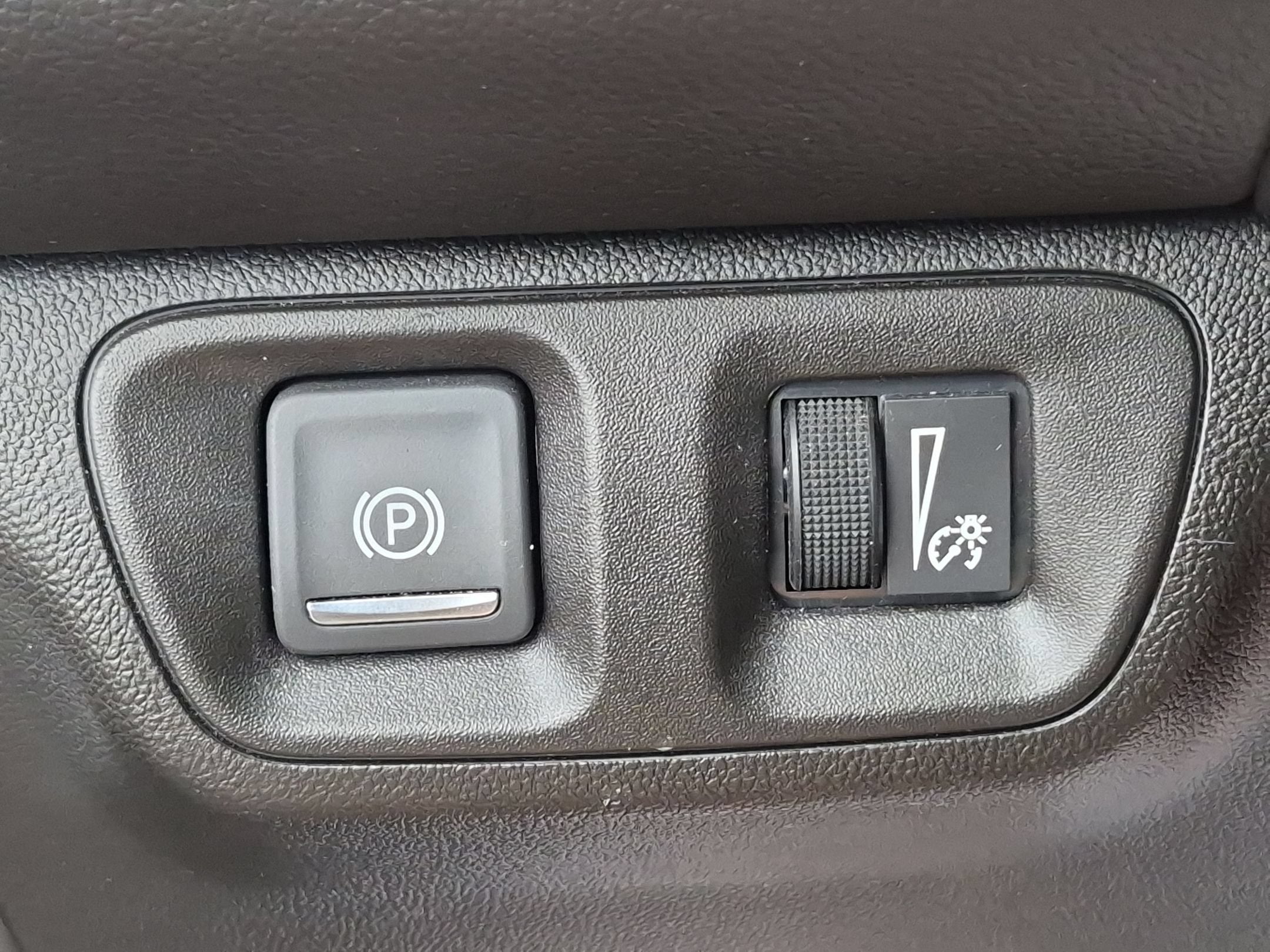 2021 GMC Acadia SLE - Photo 17