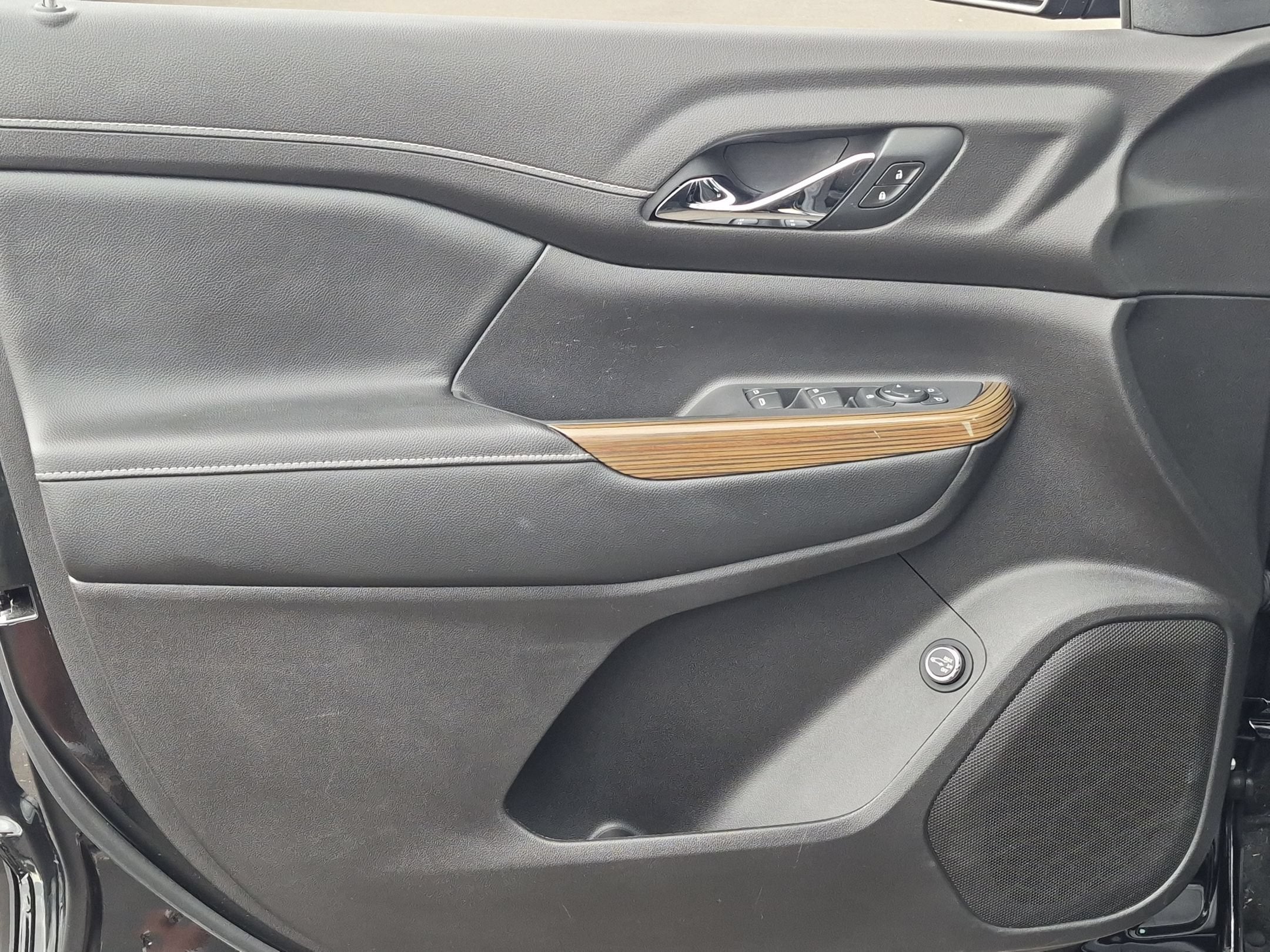 2021 GMC Acadia SLE - Photo 22