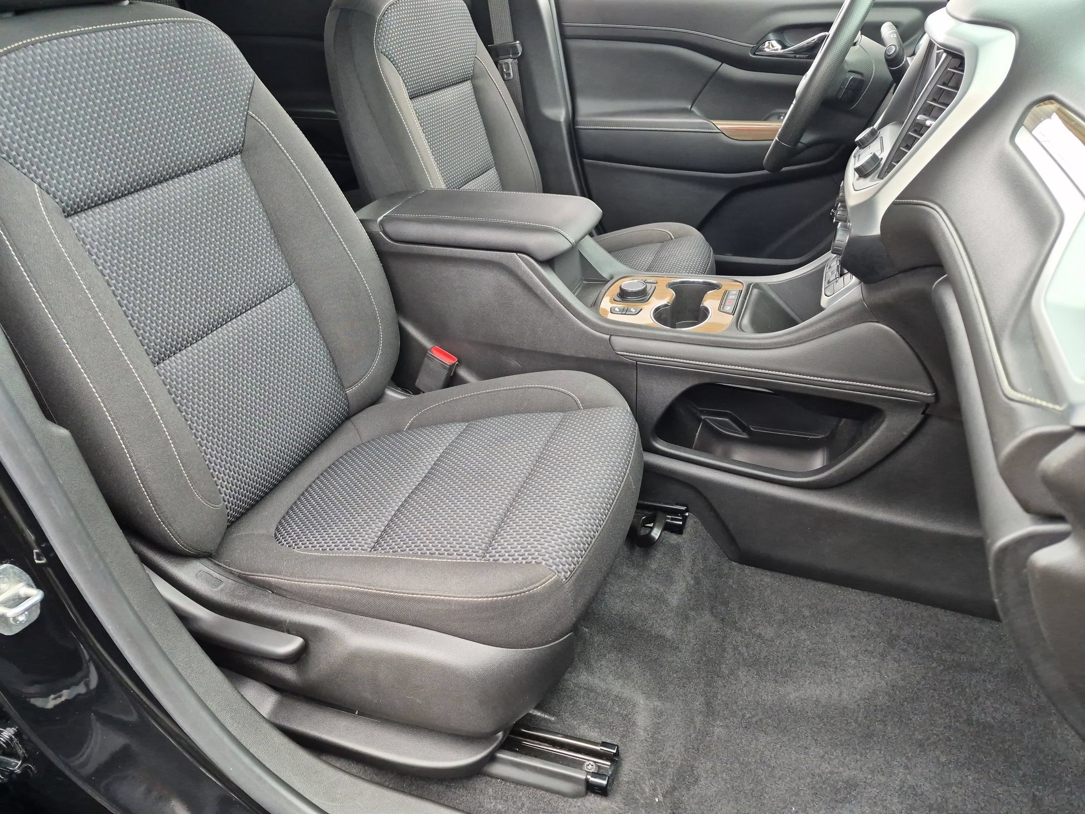 2021 GMC Acadia SLE - Photo 28