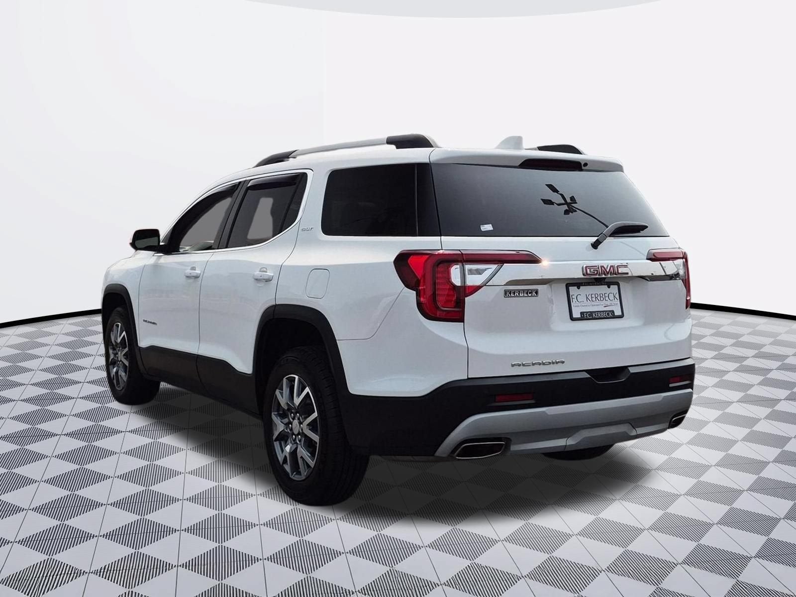 2023 GMC Acadia SLT