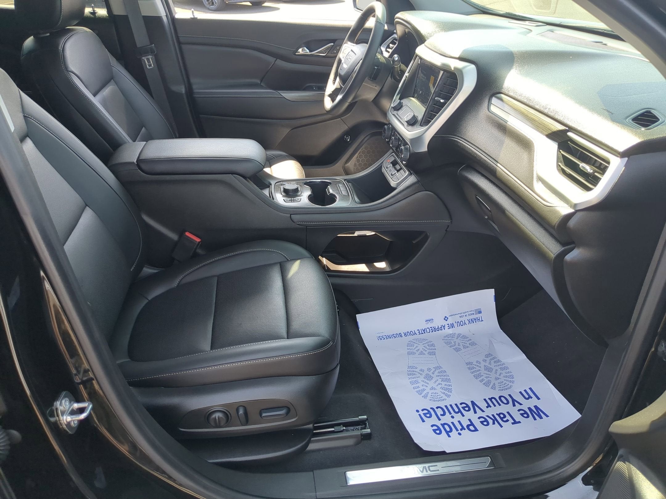2023 GMC Acadia SLT