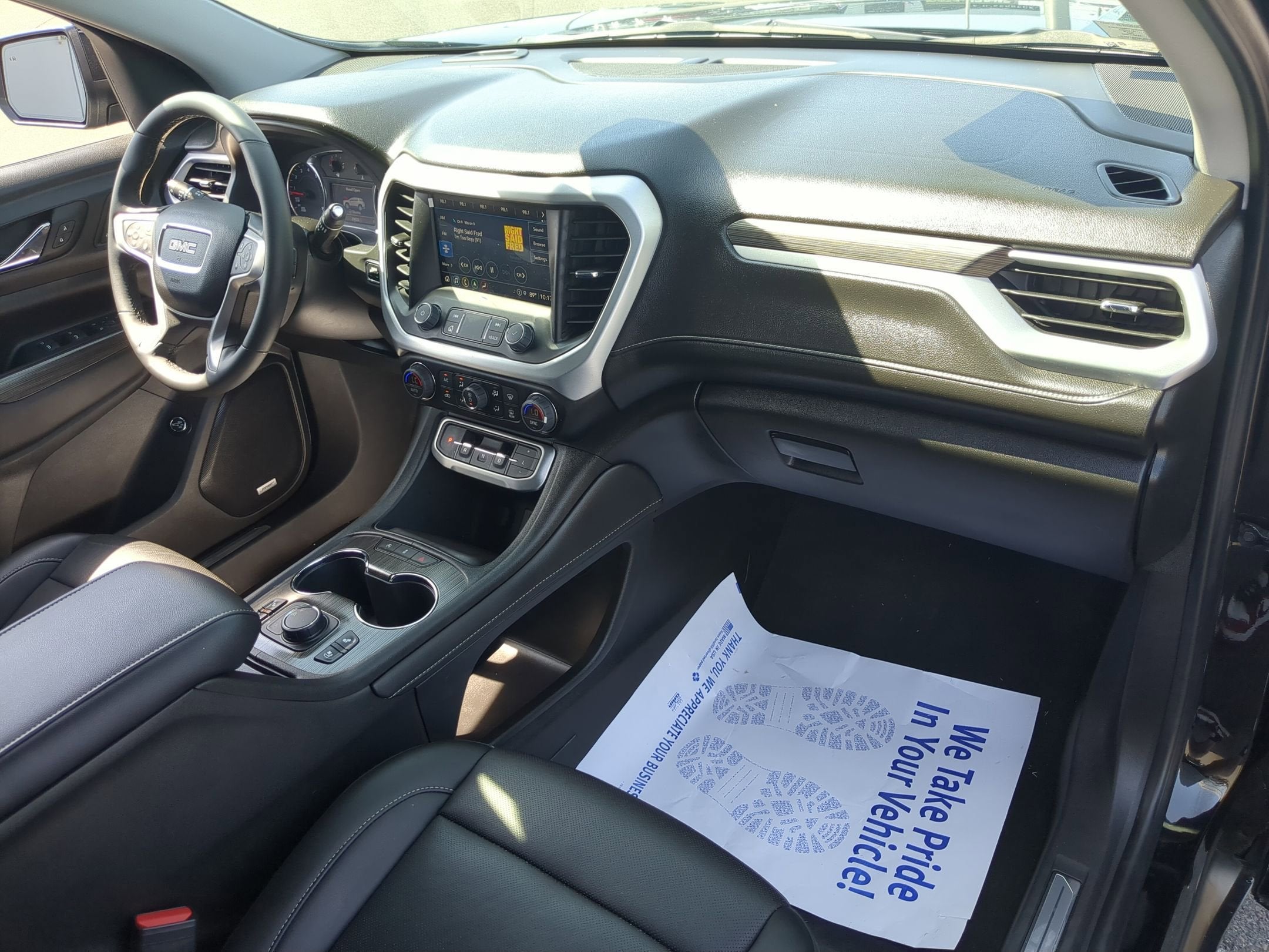 2023 GMC Acadia SLT