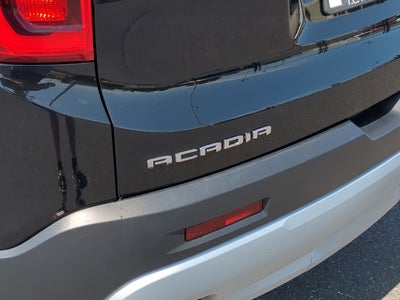 2023 GMC Acadia SLT