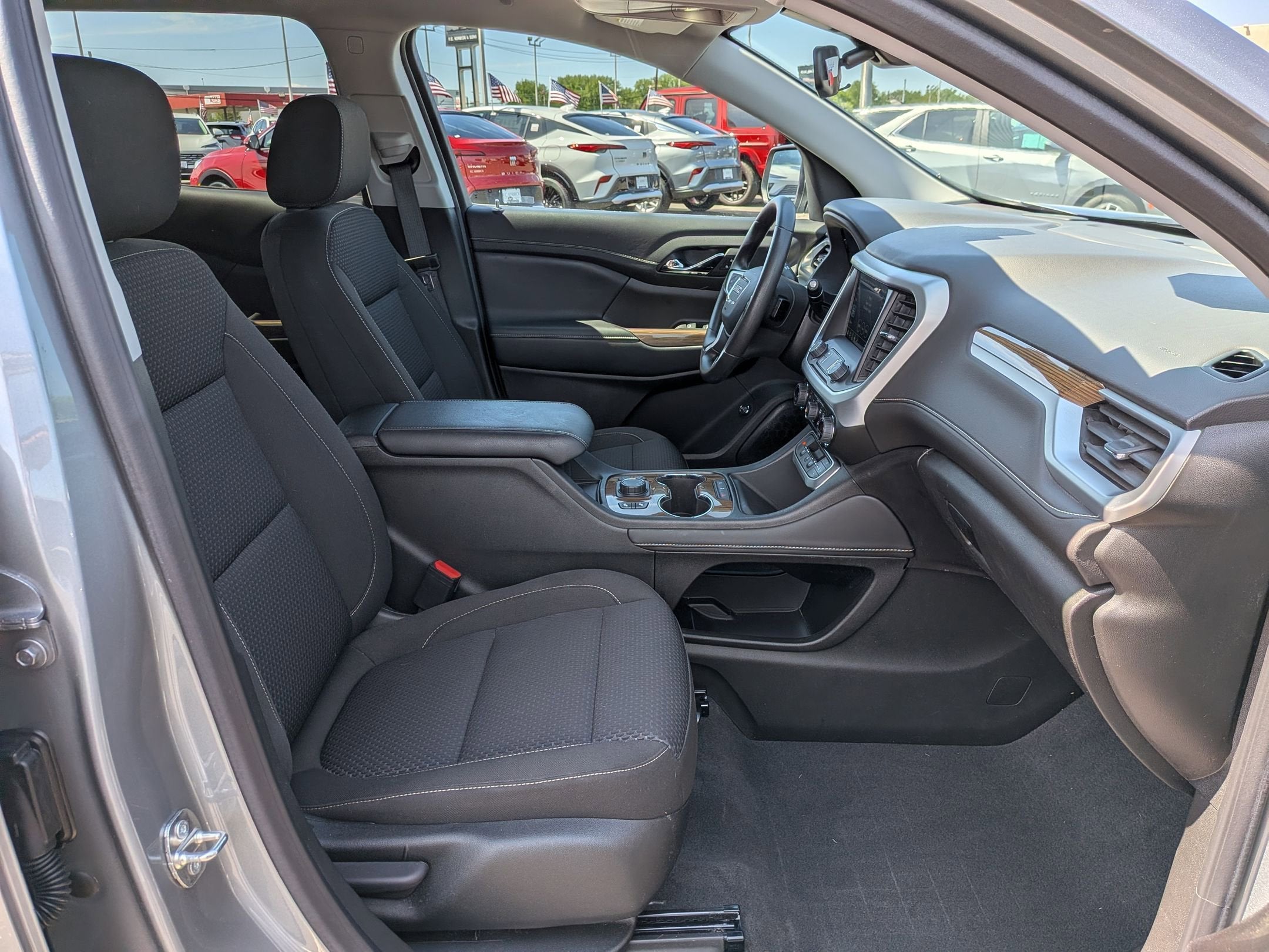2023 GMC Acadia SLE