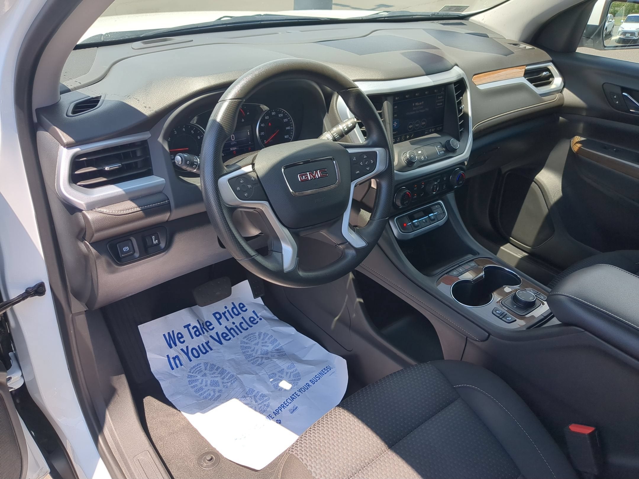 2023 GMC Acadia SLE