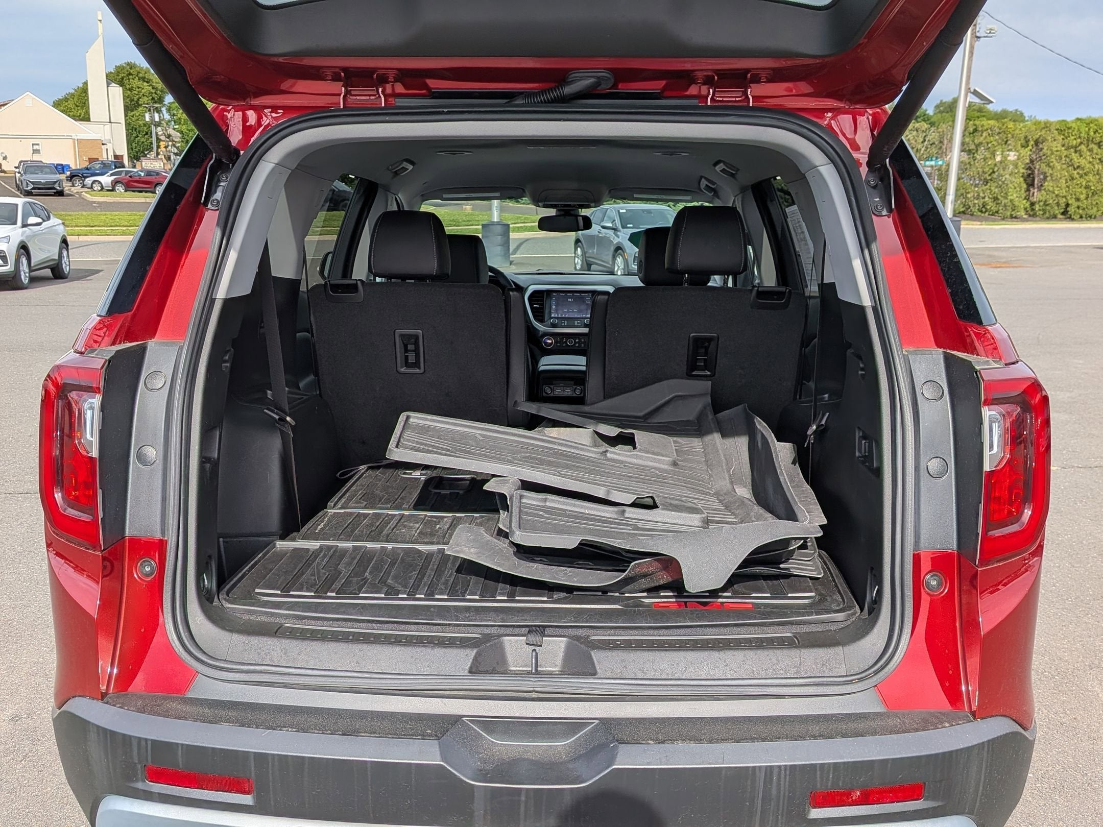 2023 GMC Acadia SLT