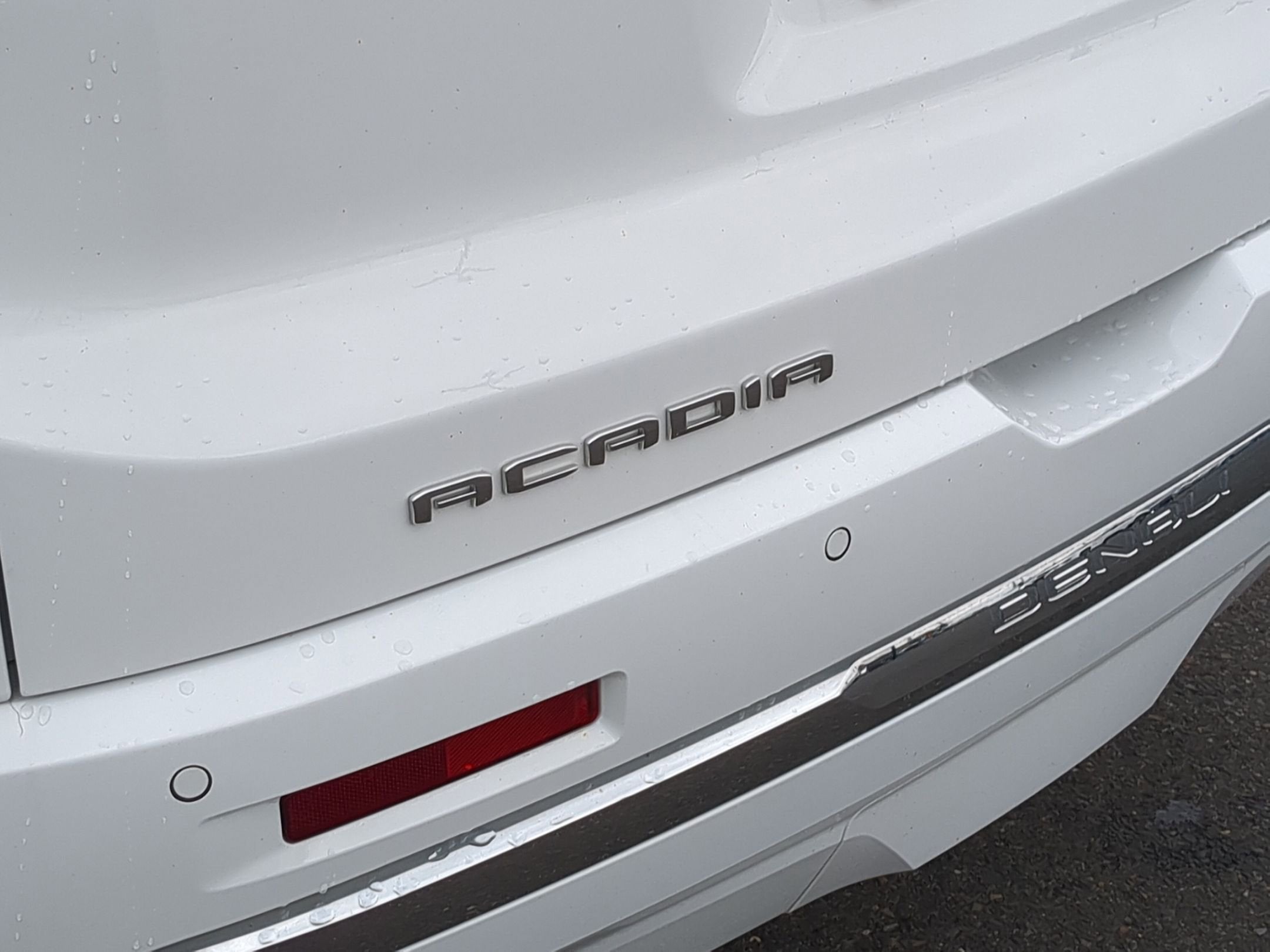 2023 GMC Acadia Denali