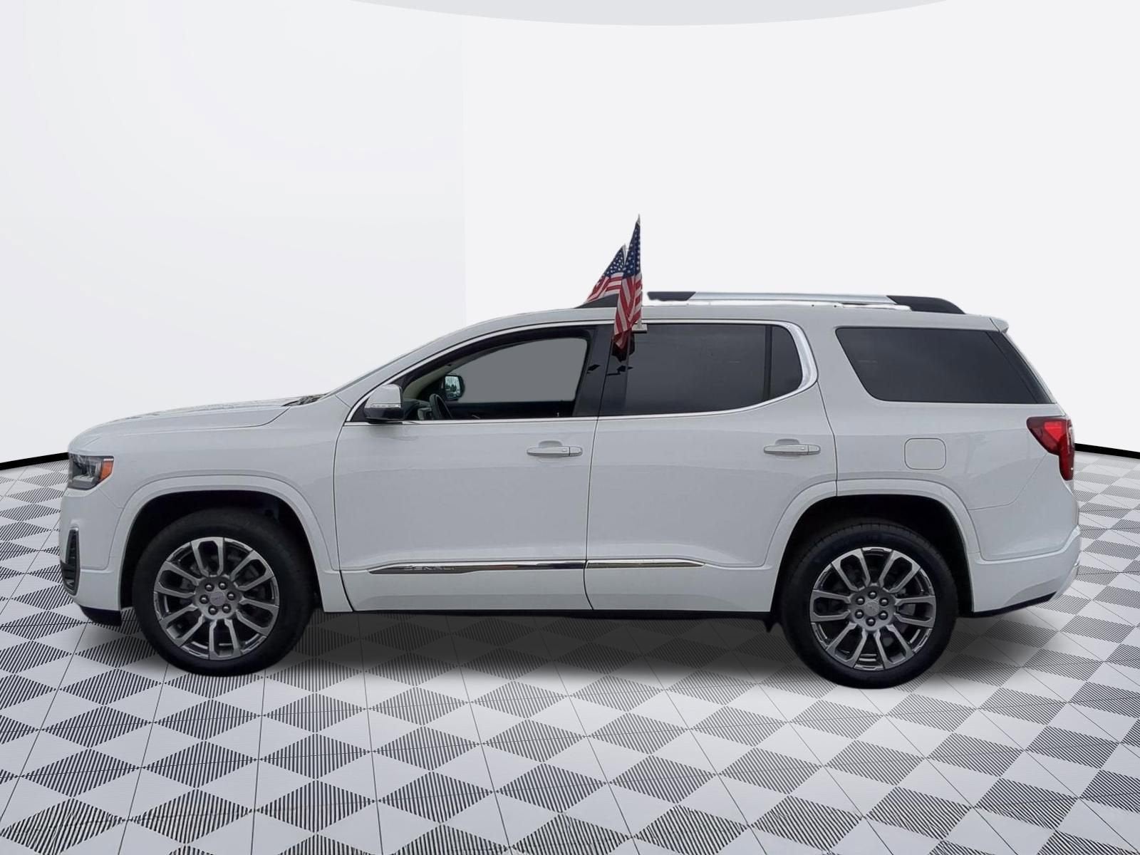 2023 GMC Acadia Denali