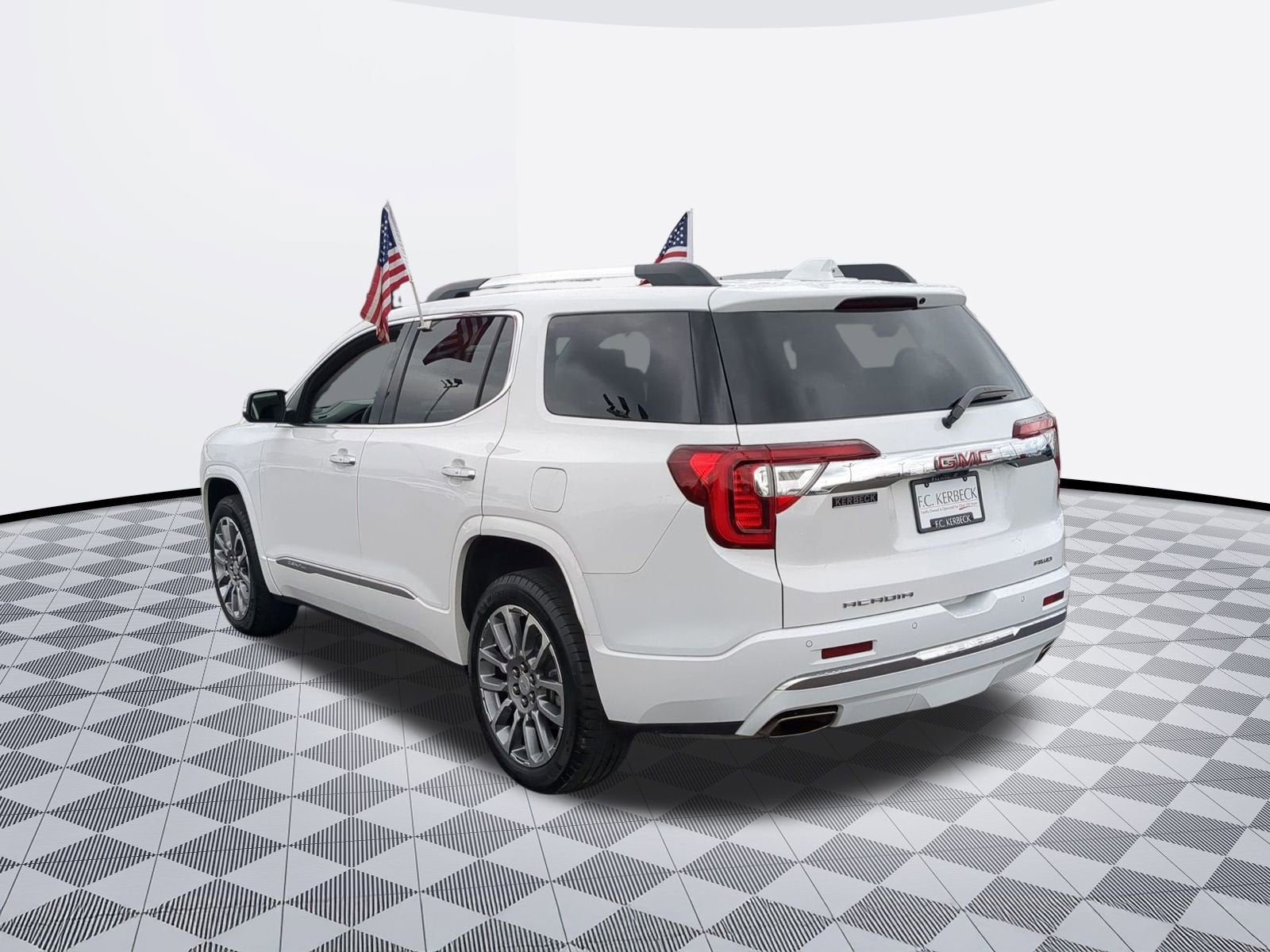 2023 GMC Acadia Denali