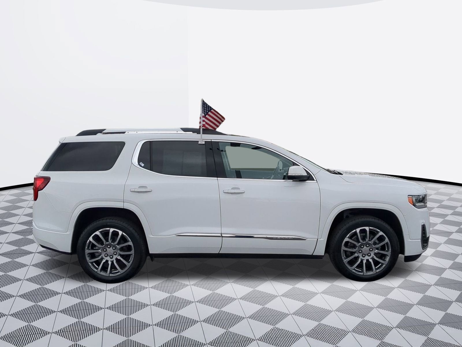 2023 GMC Acadia Denali