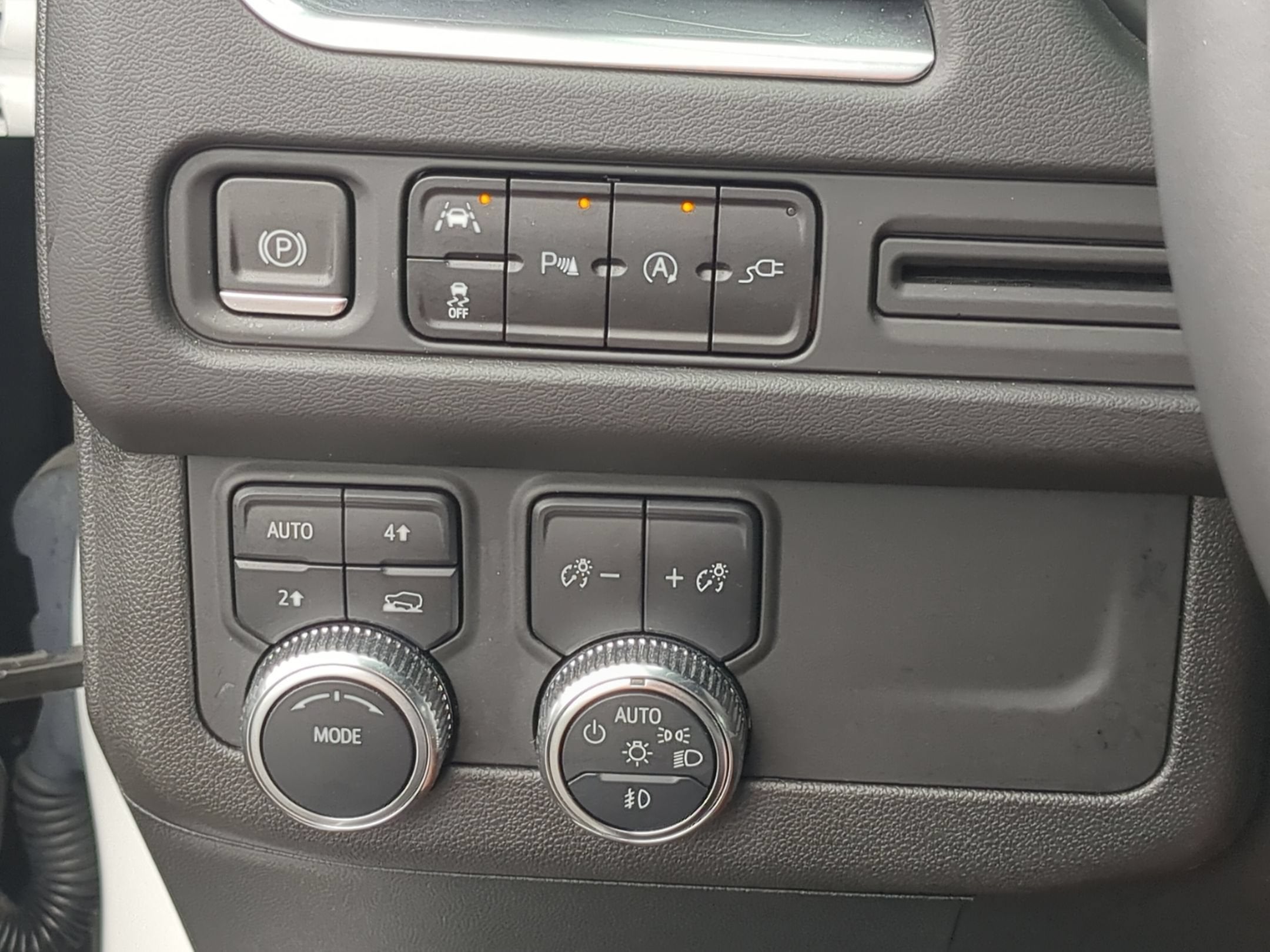 2022 GMC Yukon SLE