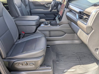 2025 GMC Yukon Elevation