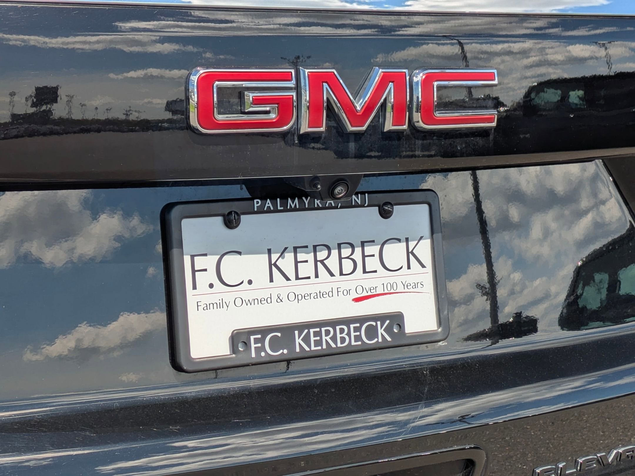 2025 GMC Yukon Elevation