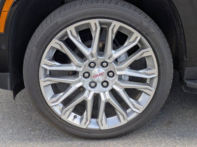 2025 GMC Yukon Elevation