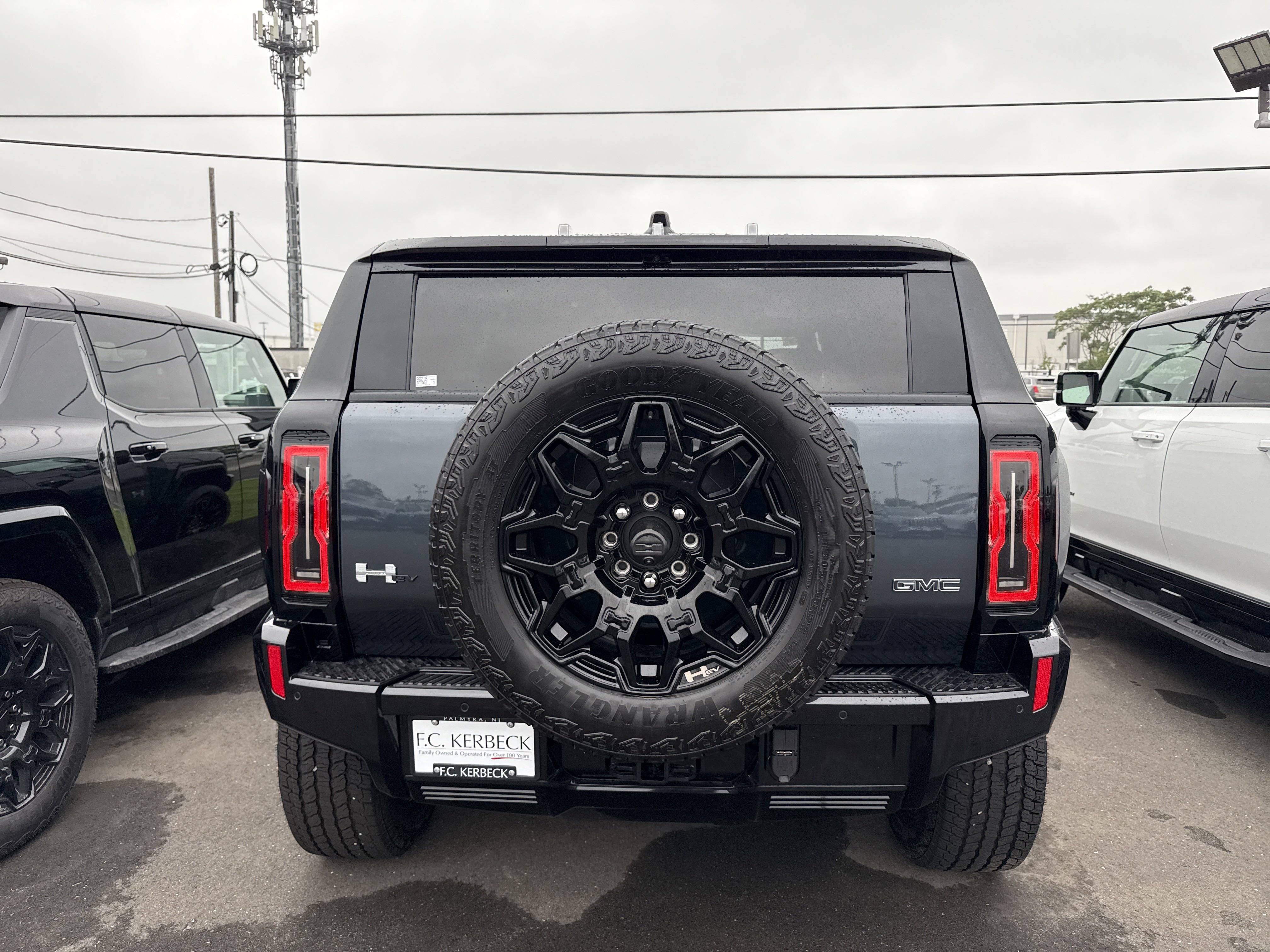 2026 GMC HUMMER EV SUV 2X