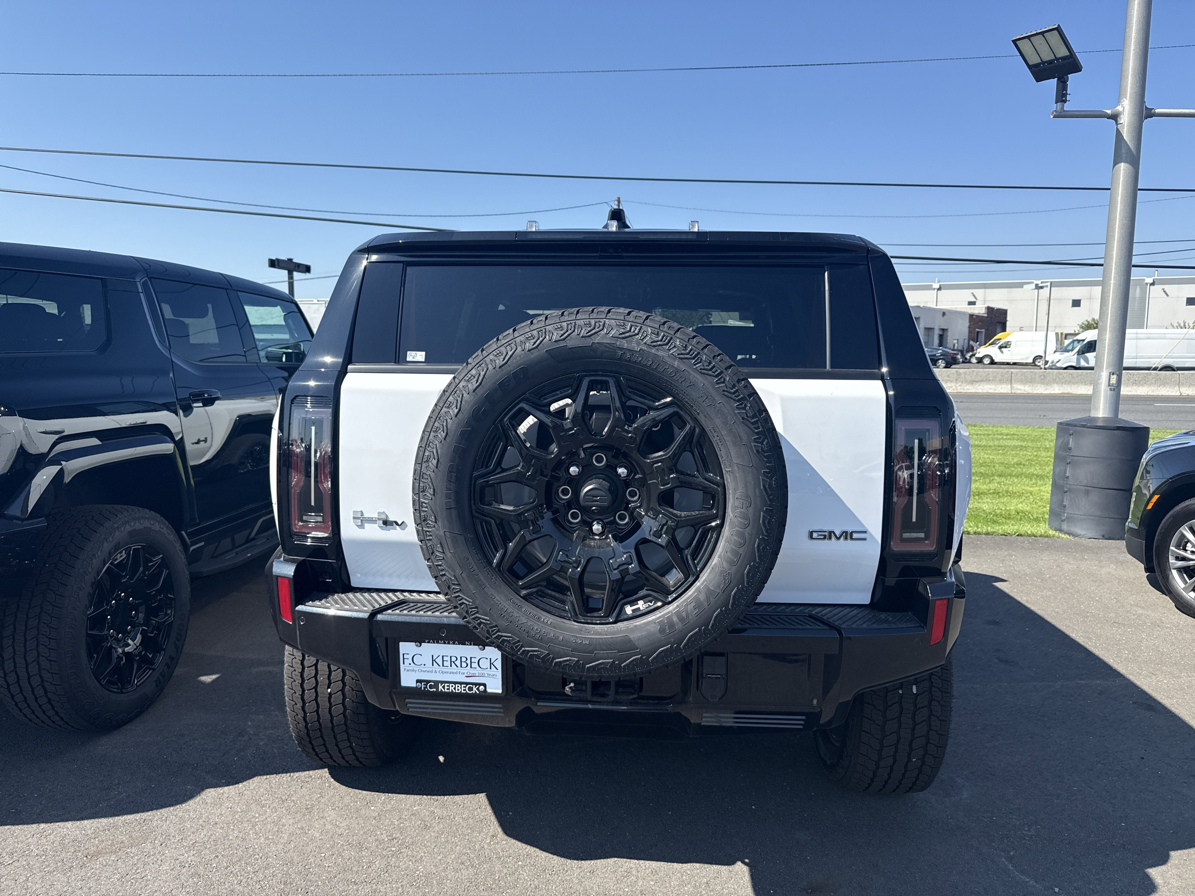 2026 GMC HUMMER EV SUV 2X