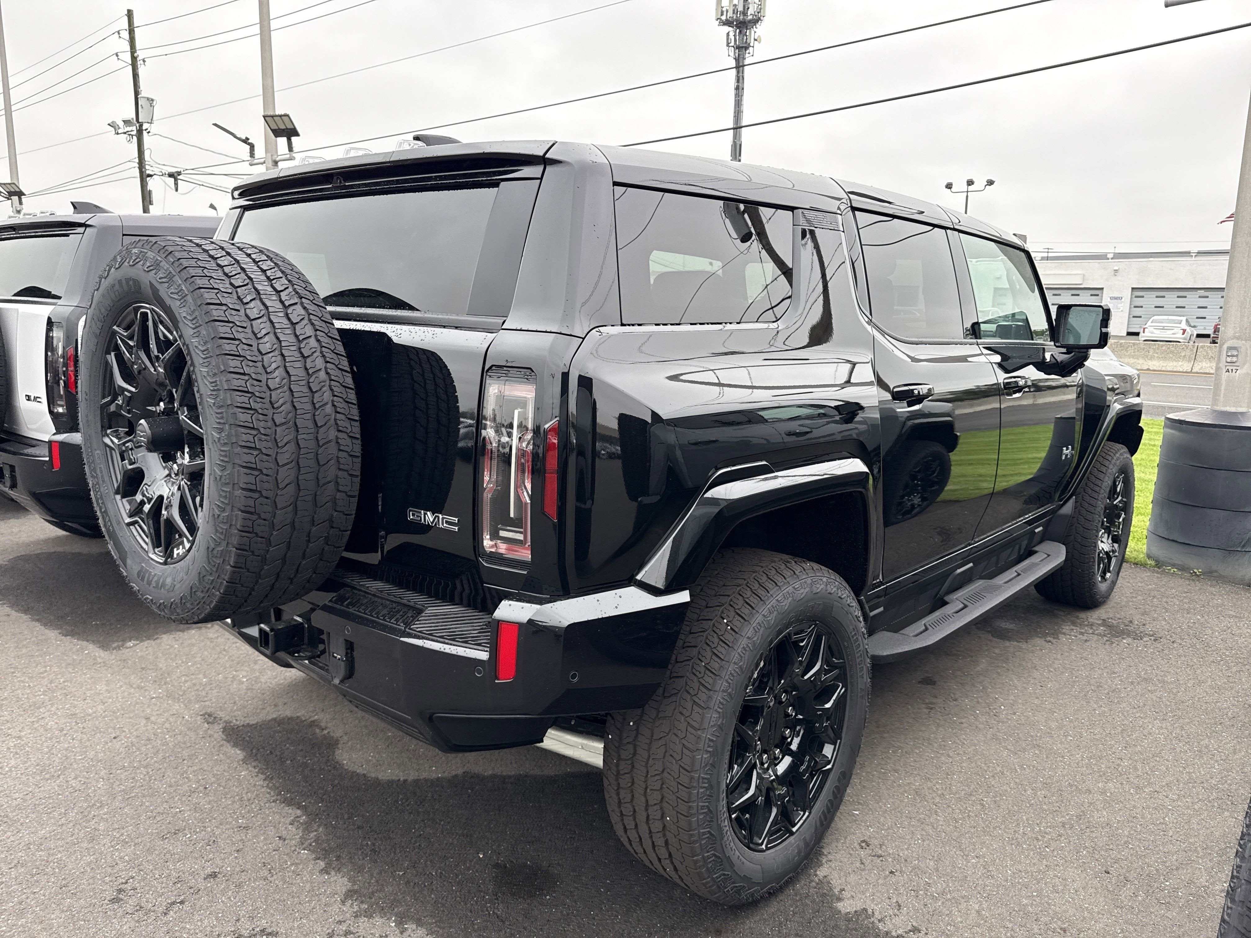 2026 GMC HUMMER EV SUV 2X