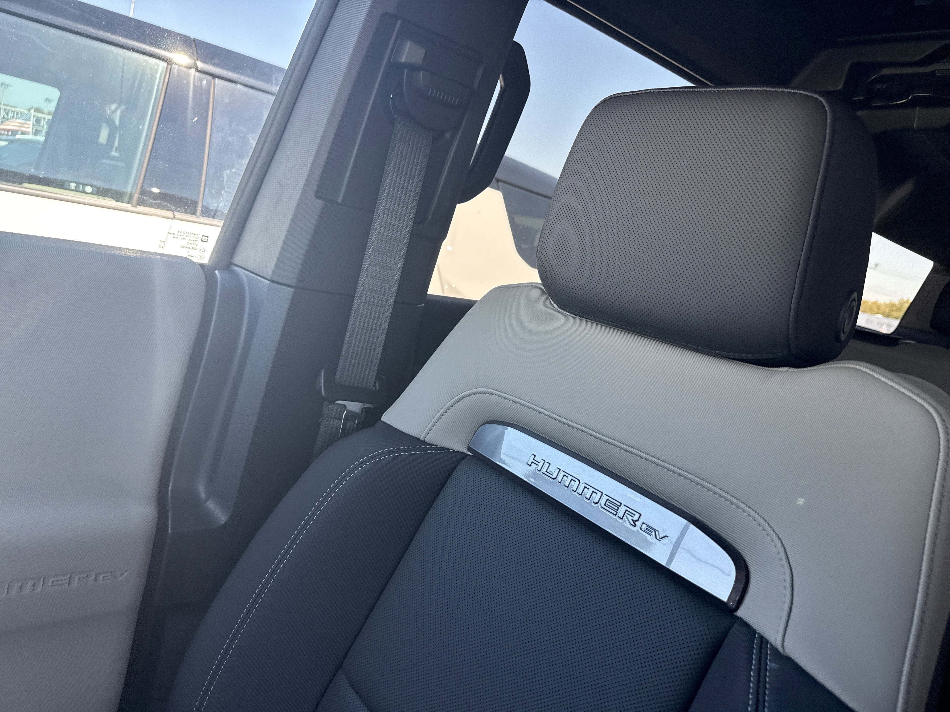 2026 GMC HUMMER EV SUV 2X