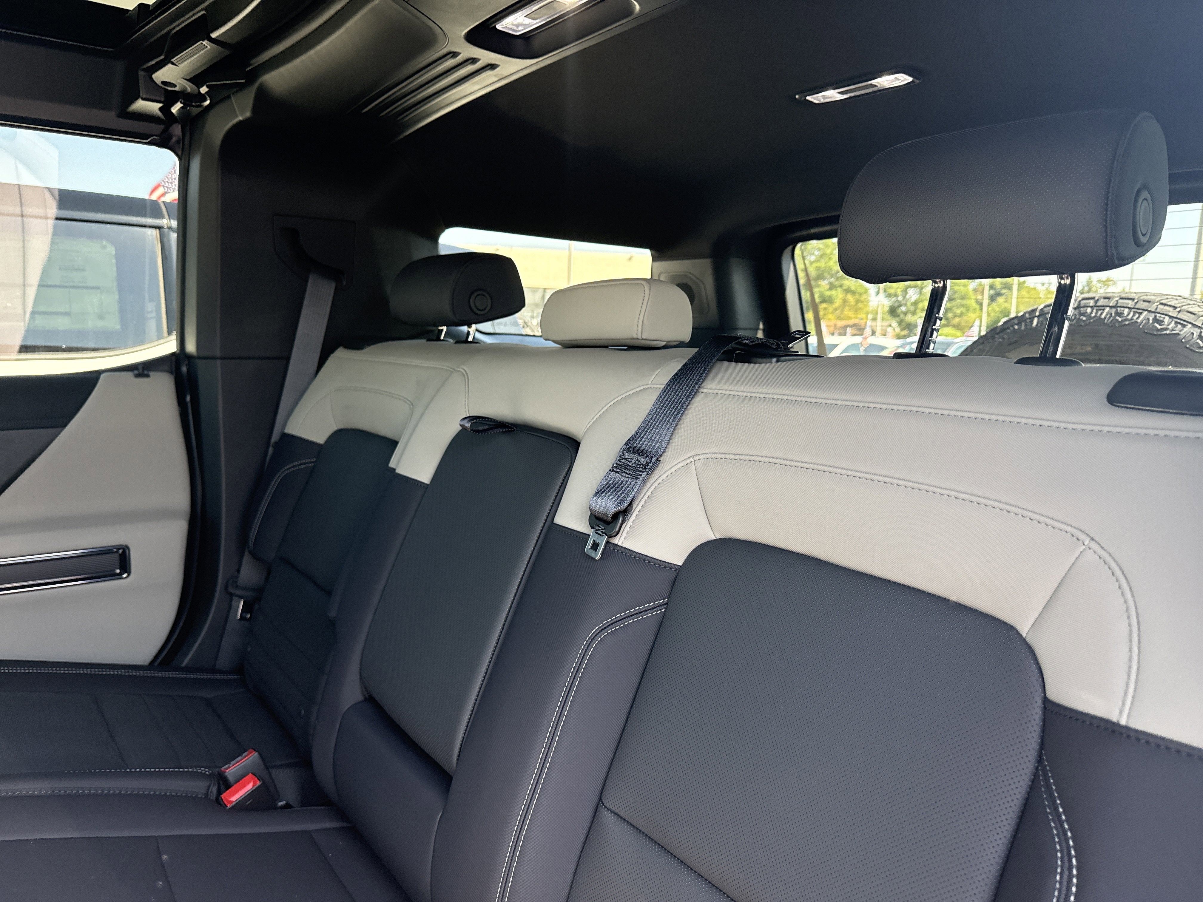 2026 GMC HUMMER EV SUV 2X