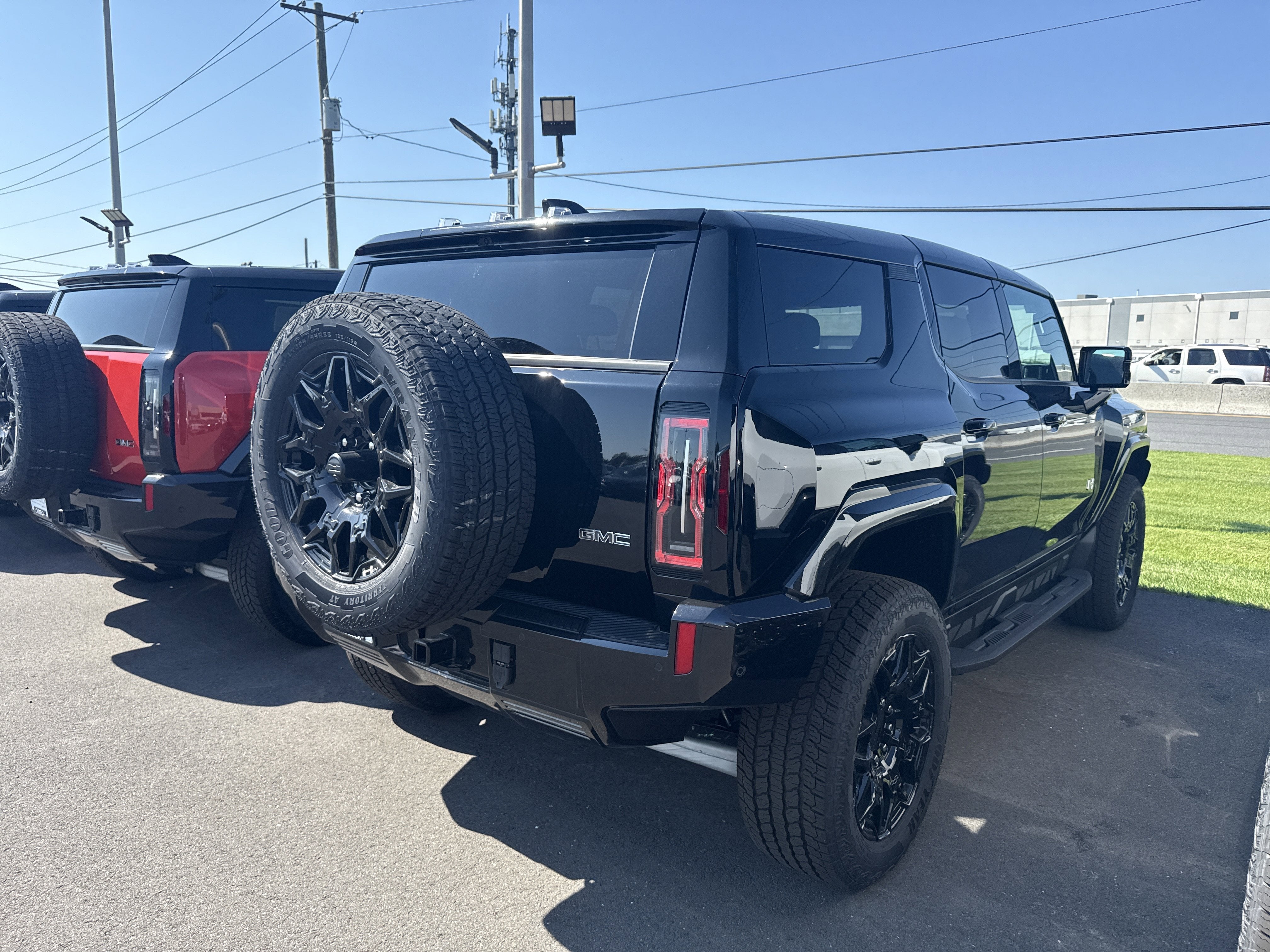 2026 GMC HUMMER EV SUV 2X