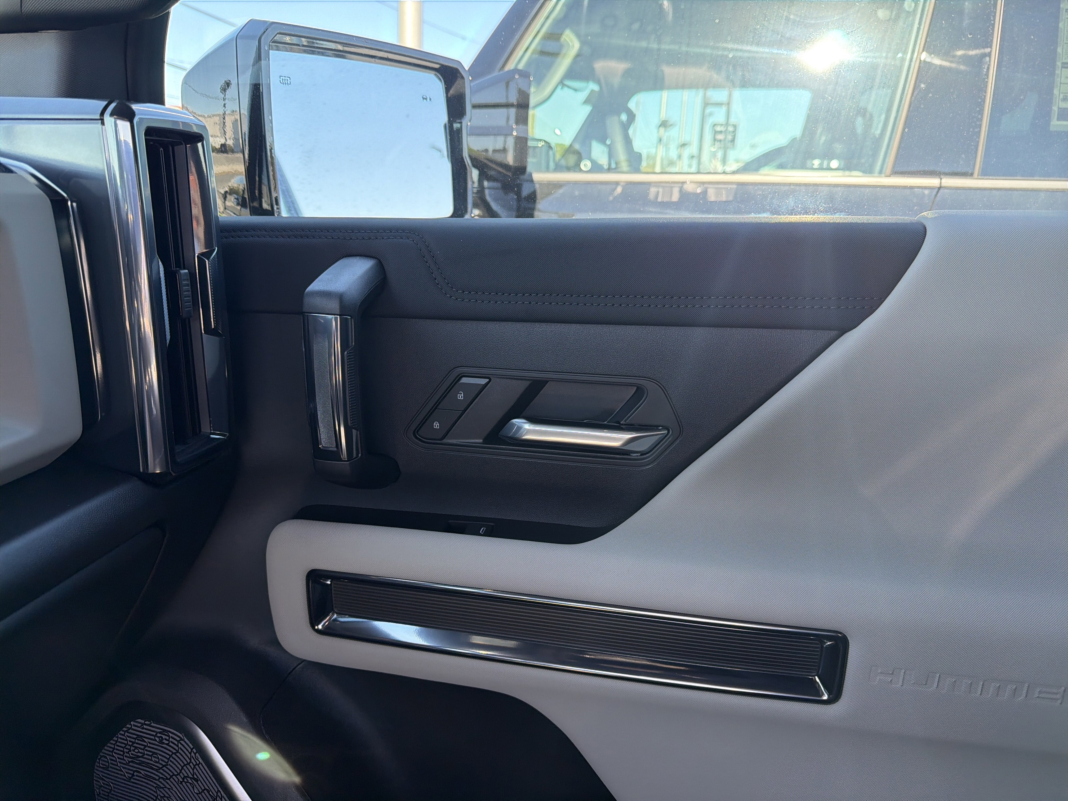 2026 GMC HUMMER EV SUV 2X