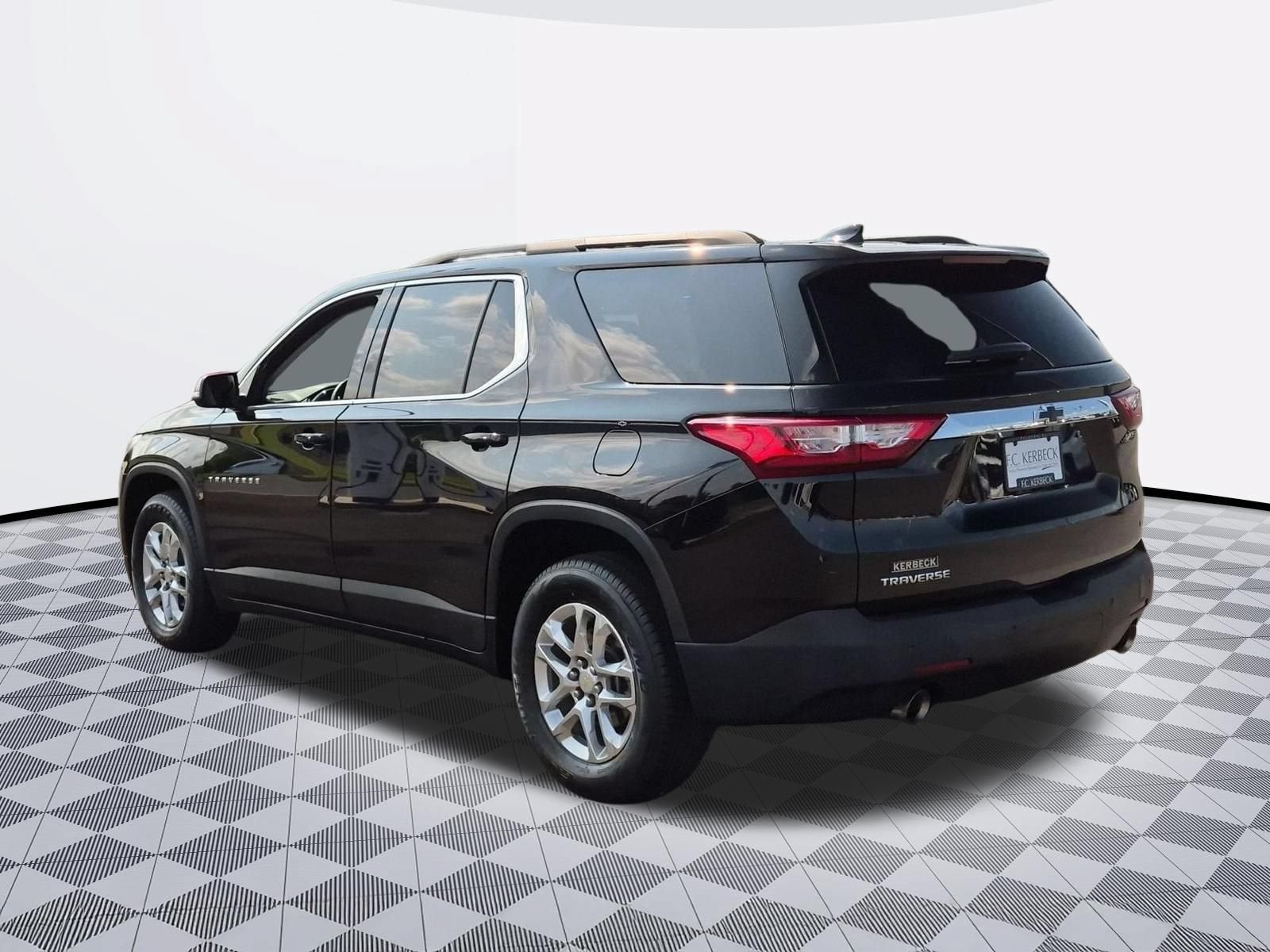 2021 Chevrolet Traverse LT Cloth