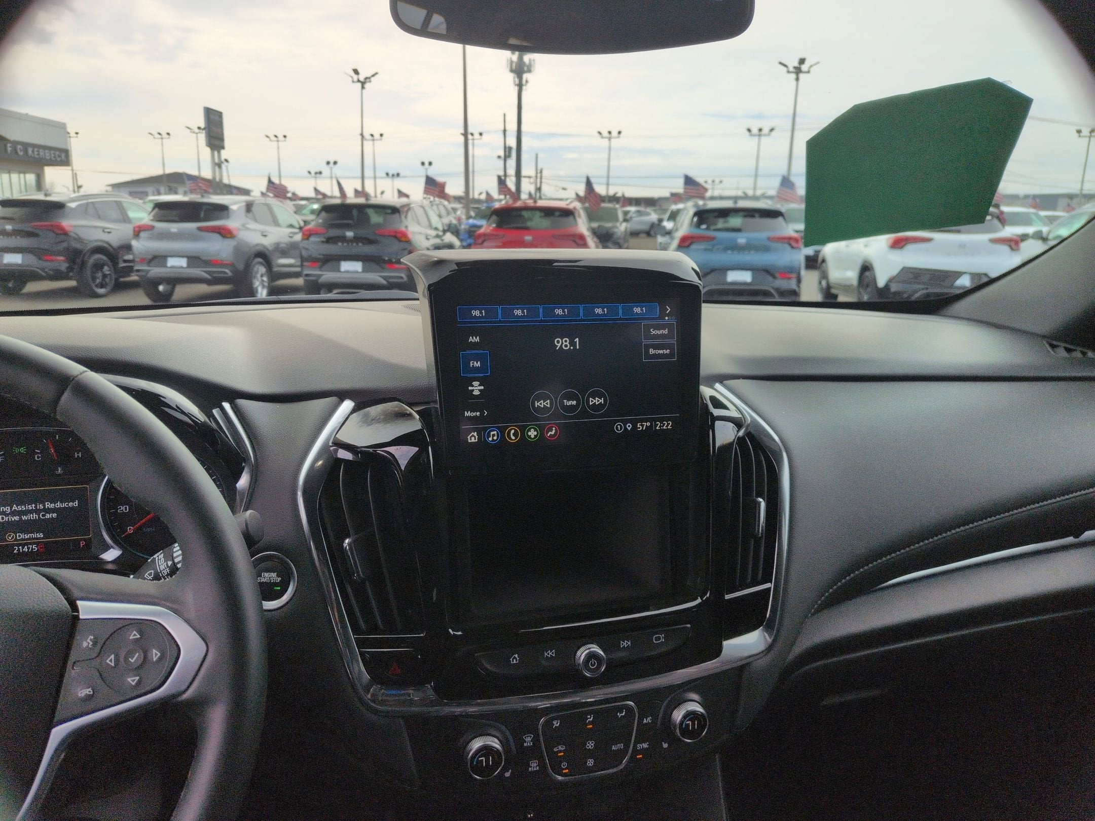 2023 Chevrolet Traverse LT Cloth